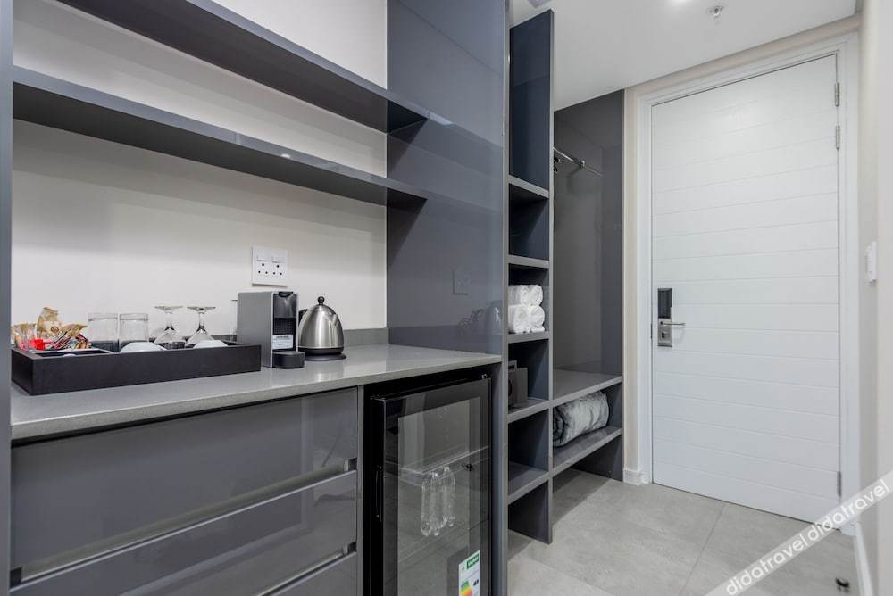 Reserved Suites Illovo 3*