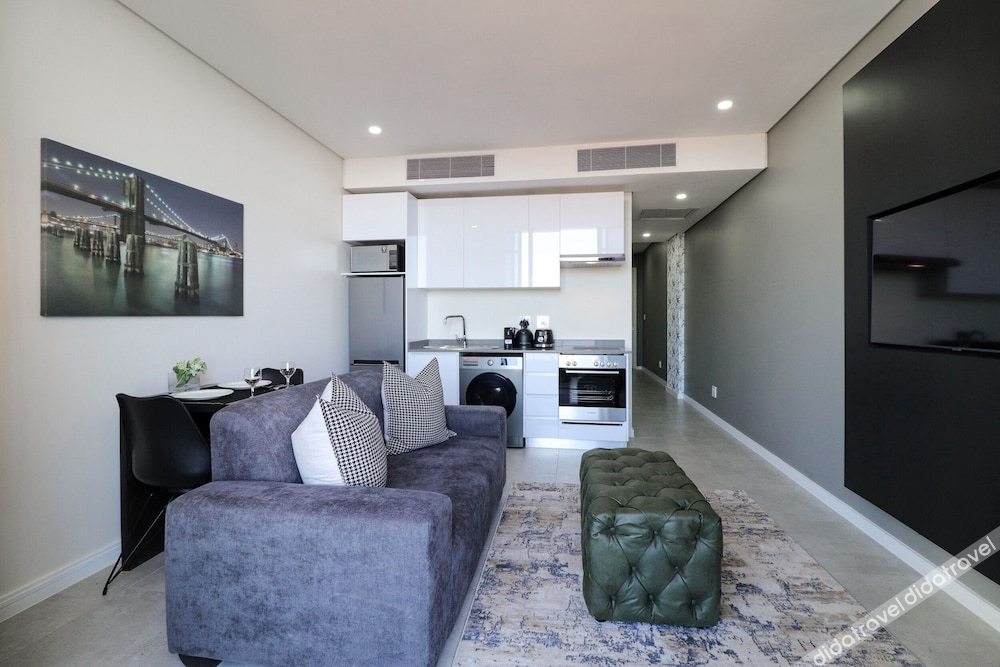 Reserved Suites Illovo 3*