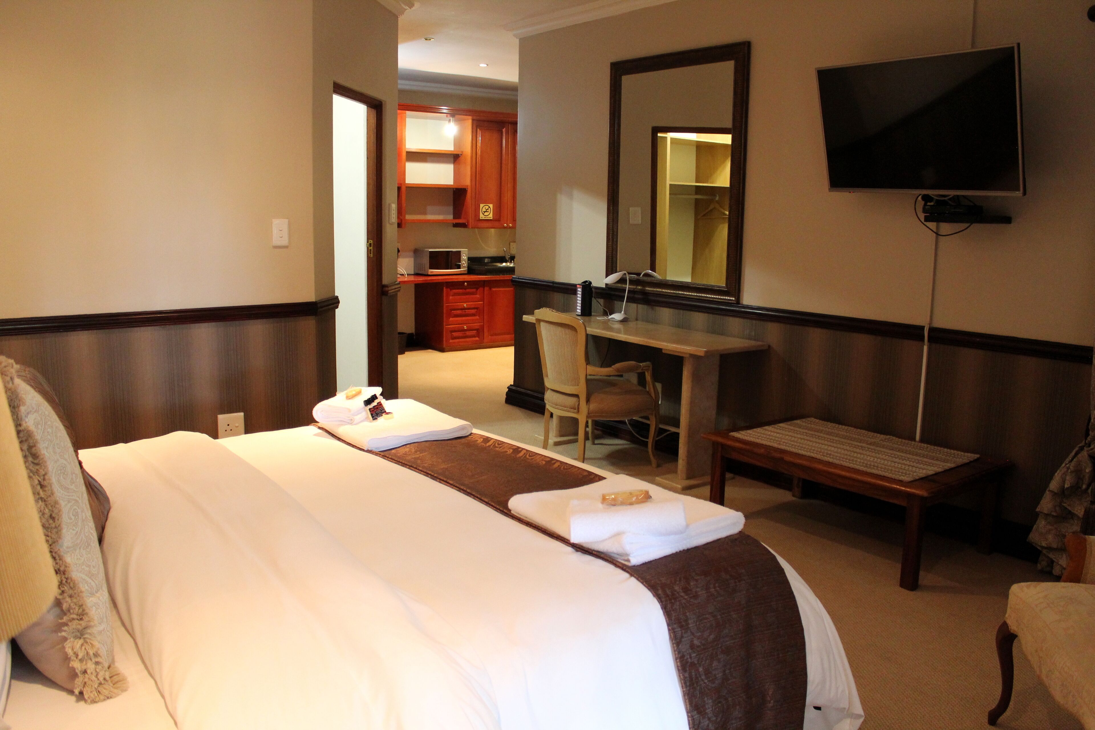 Prinshof Manor Guesthouse 3*