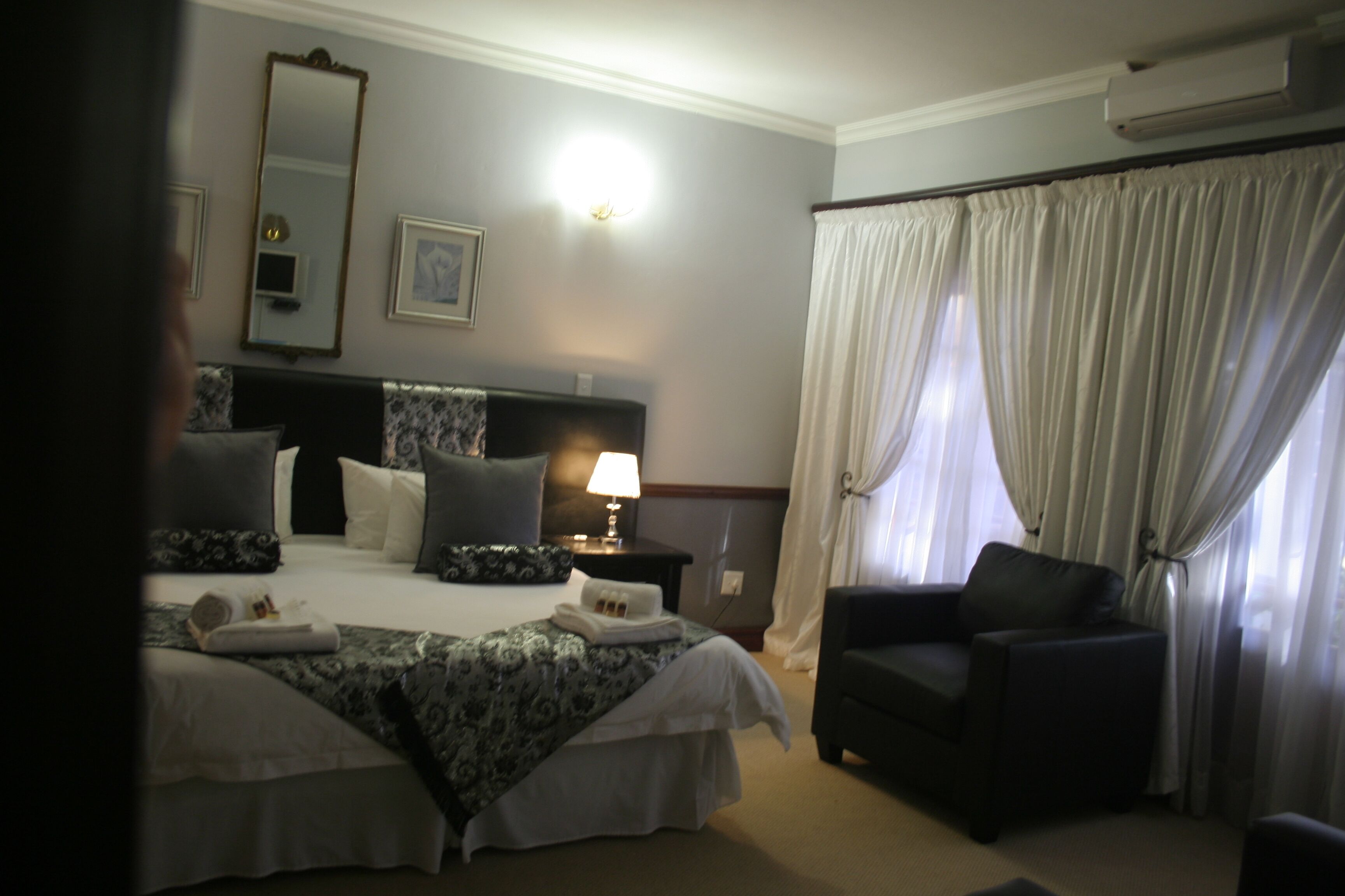 Prinshof Manor Guesthouse 3*