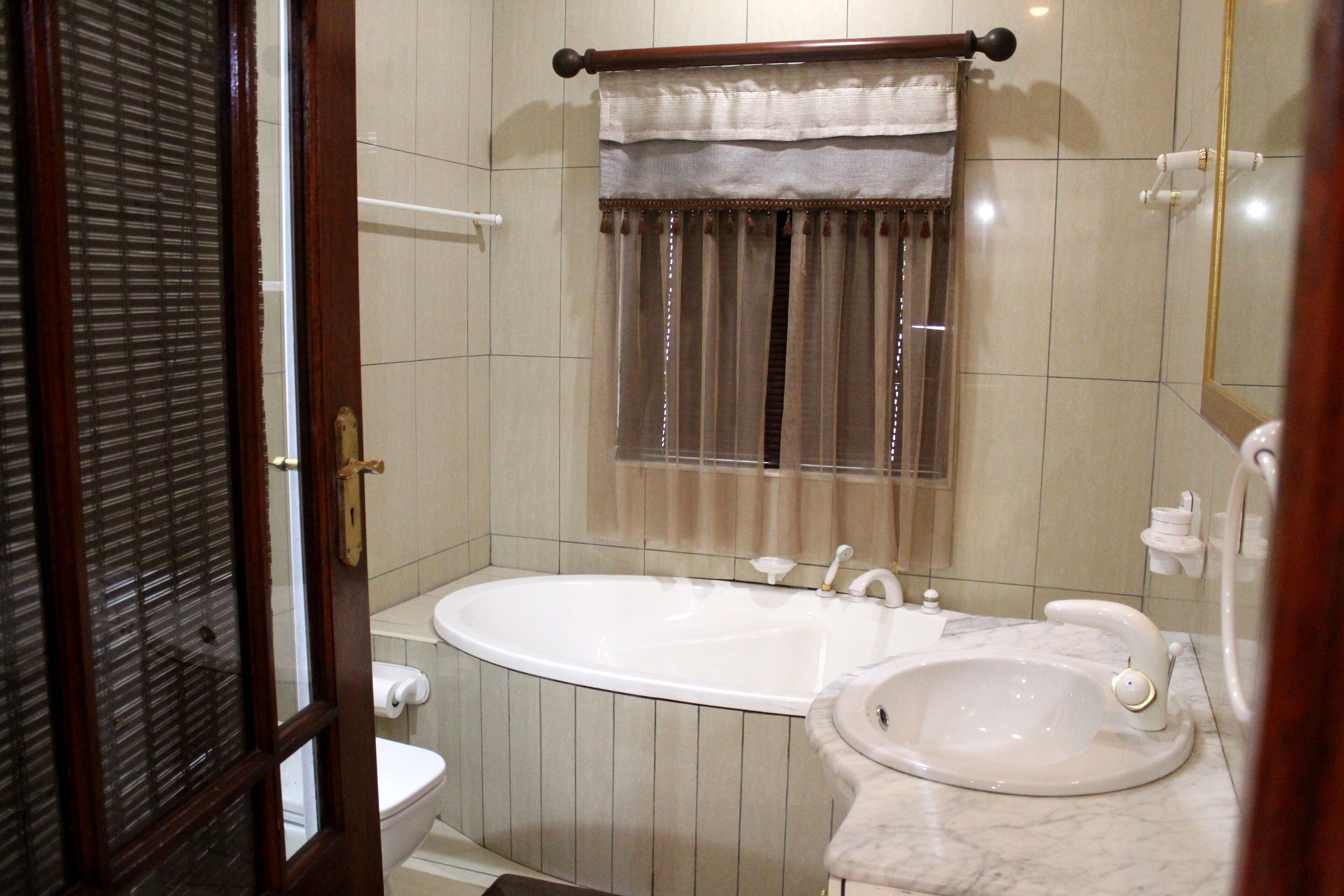 Prinshof Manor Guesthouse 3*