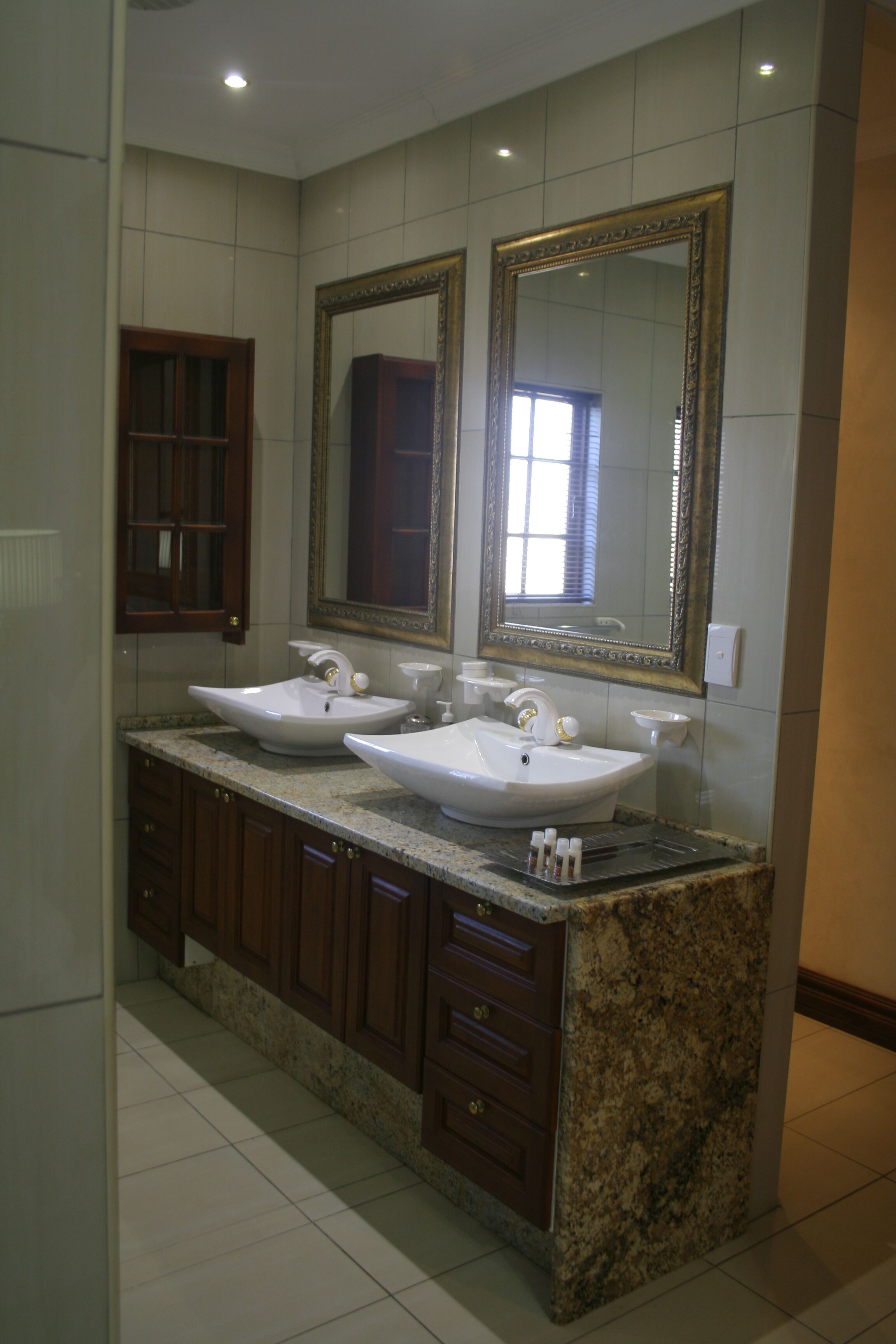 Prinshof Manor Guesthouse 3*