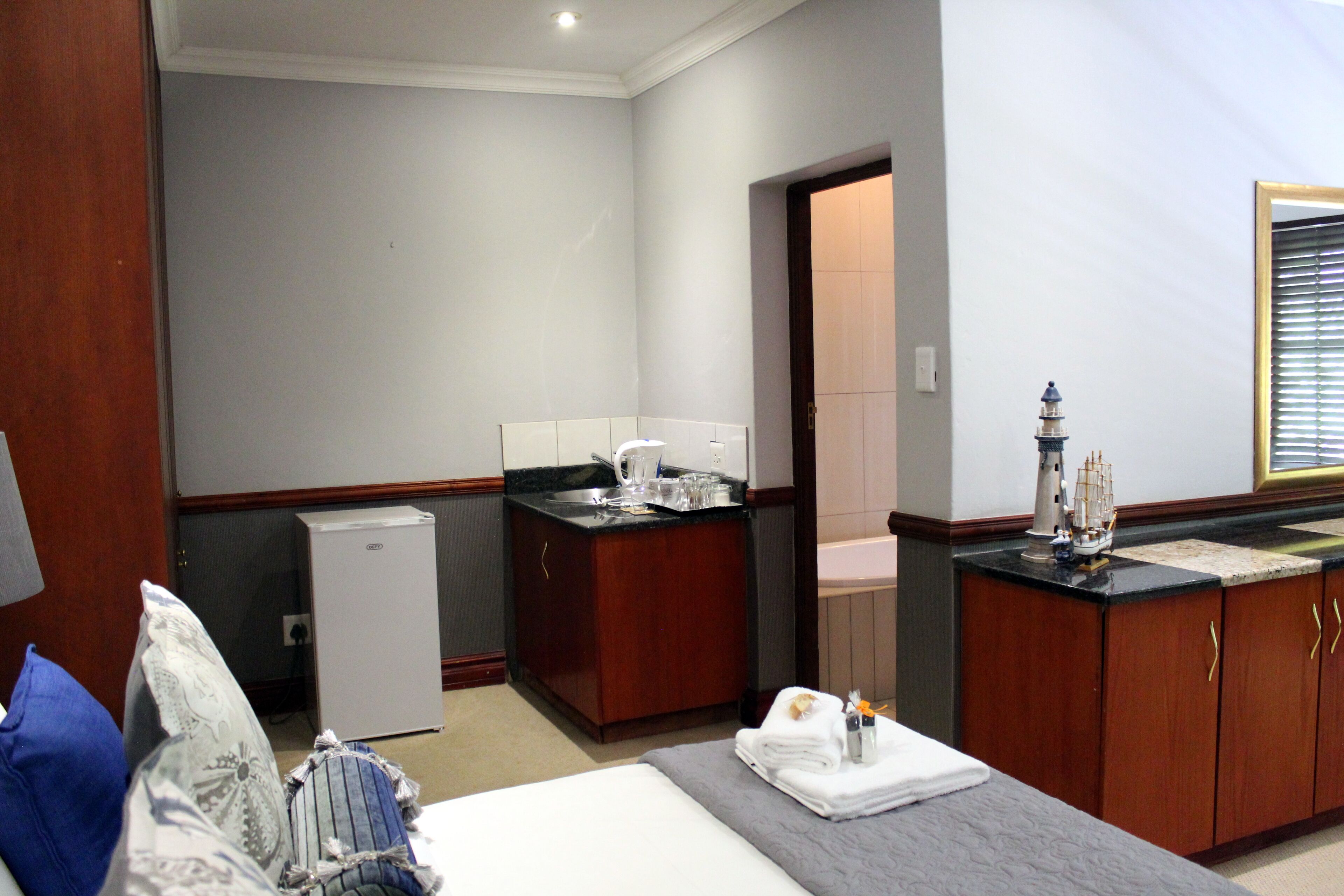Prinshof Manor Guesthouse 3*