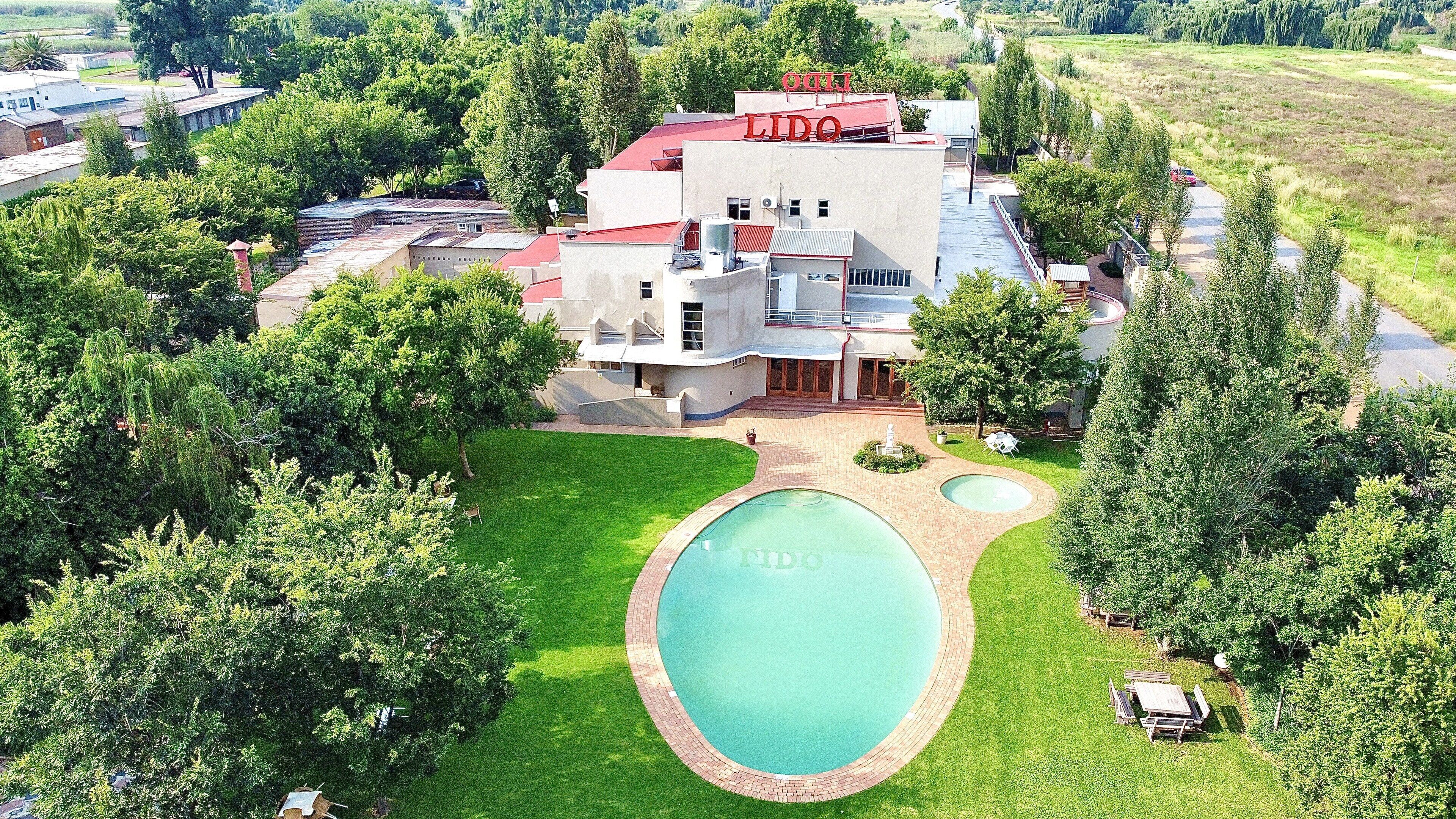 Lido Hotel 3*