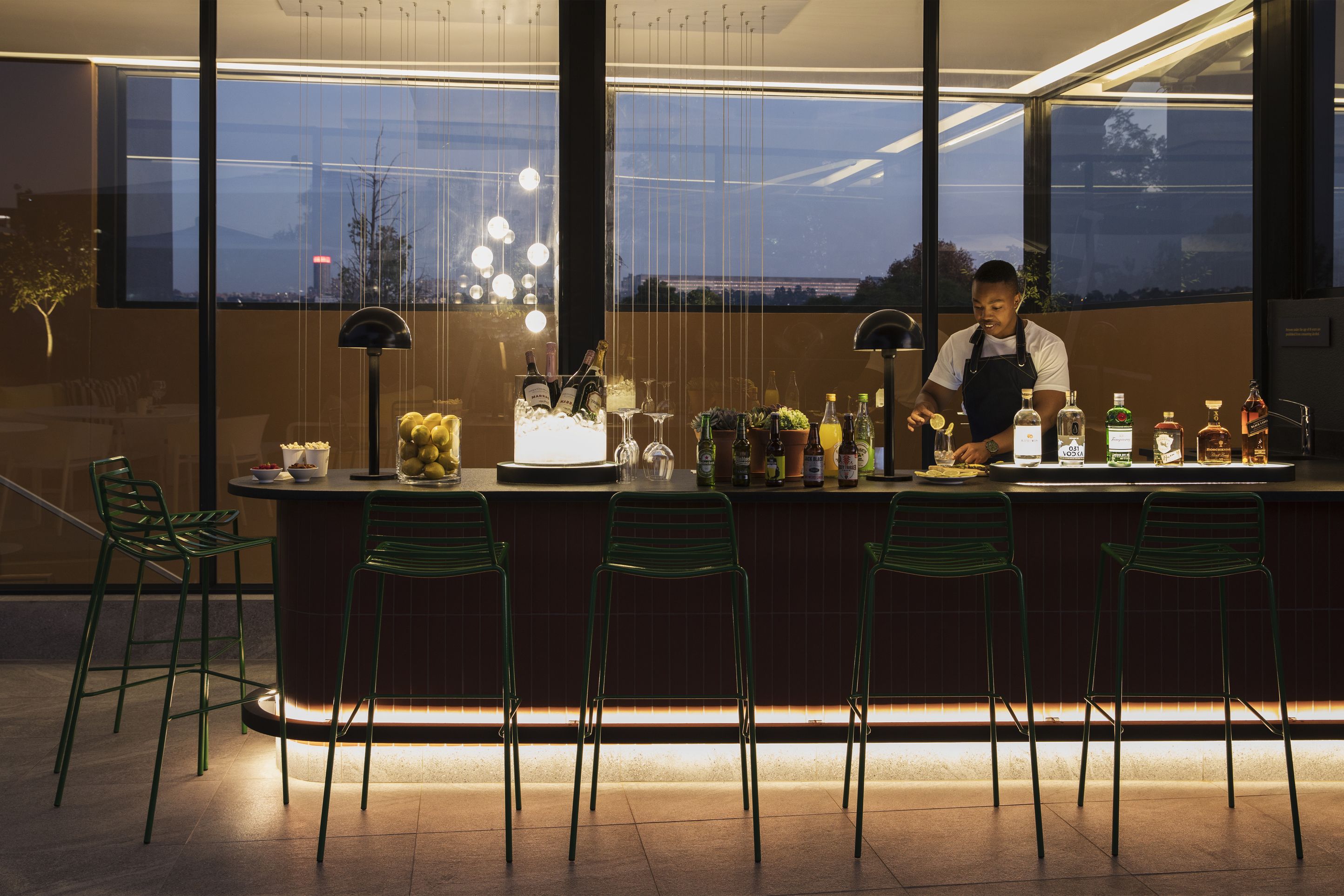 Home Suite Hotels Rosebank 4*