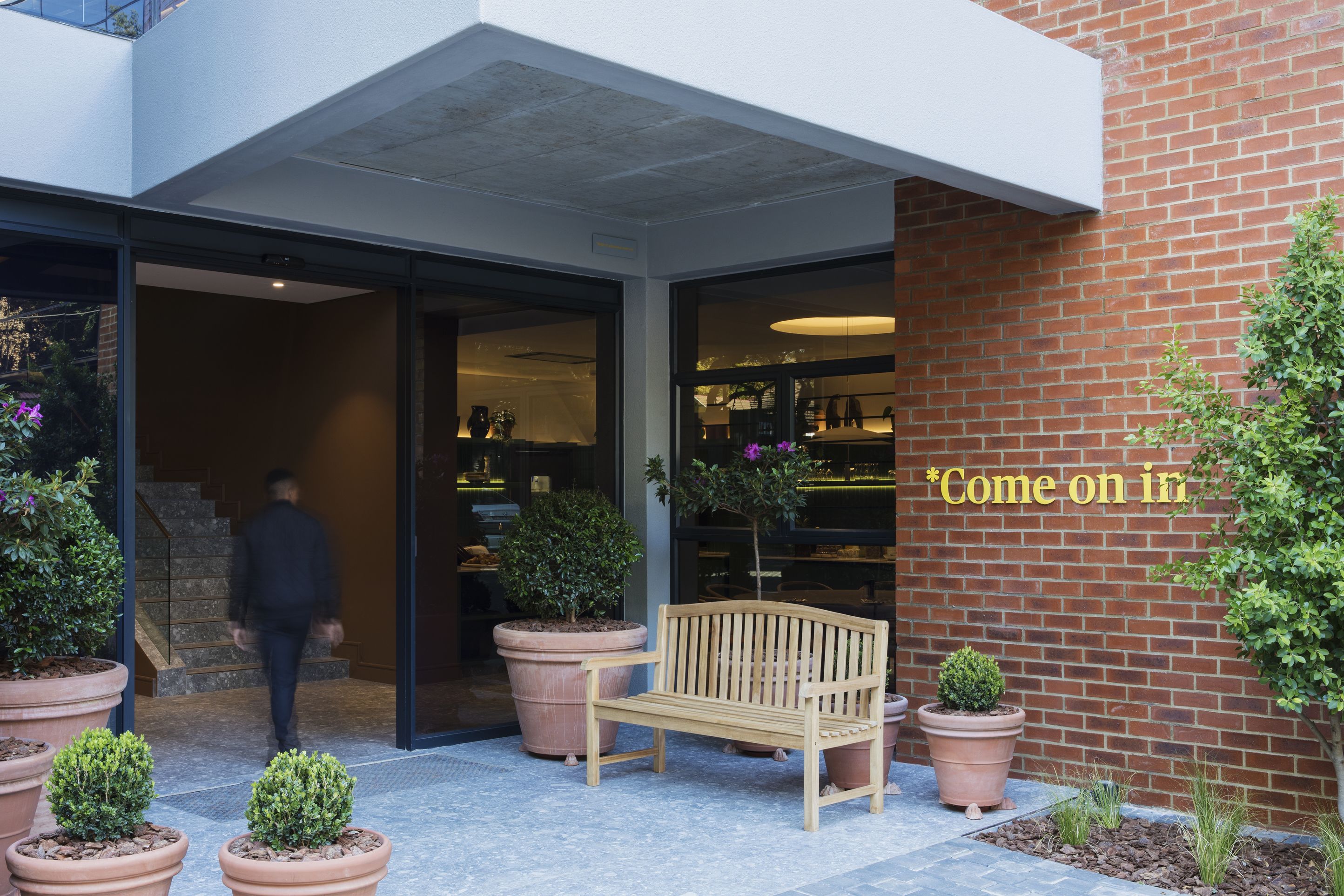 Home Suite Hotels Rosebank 4*