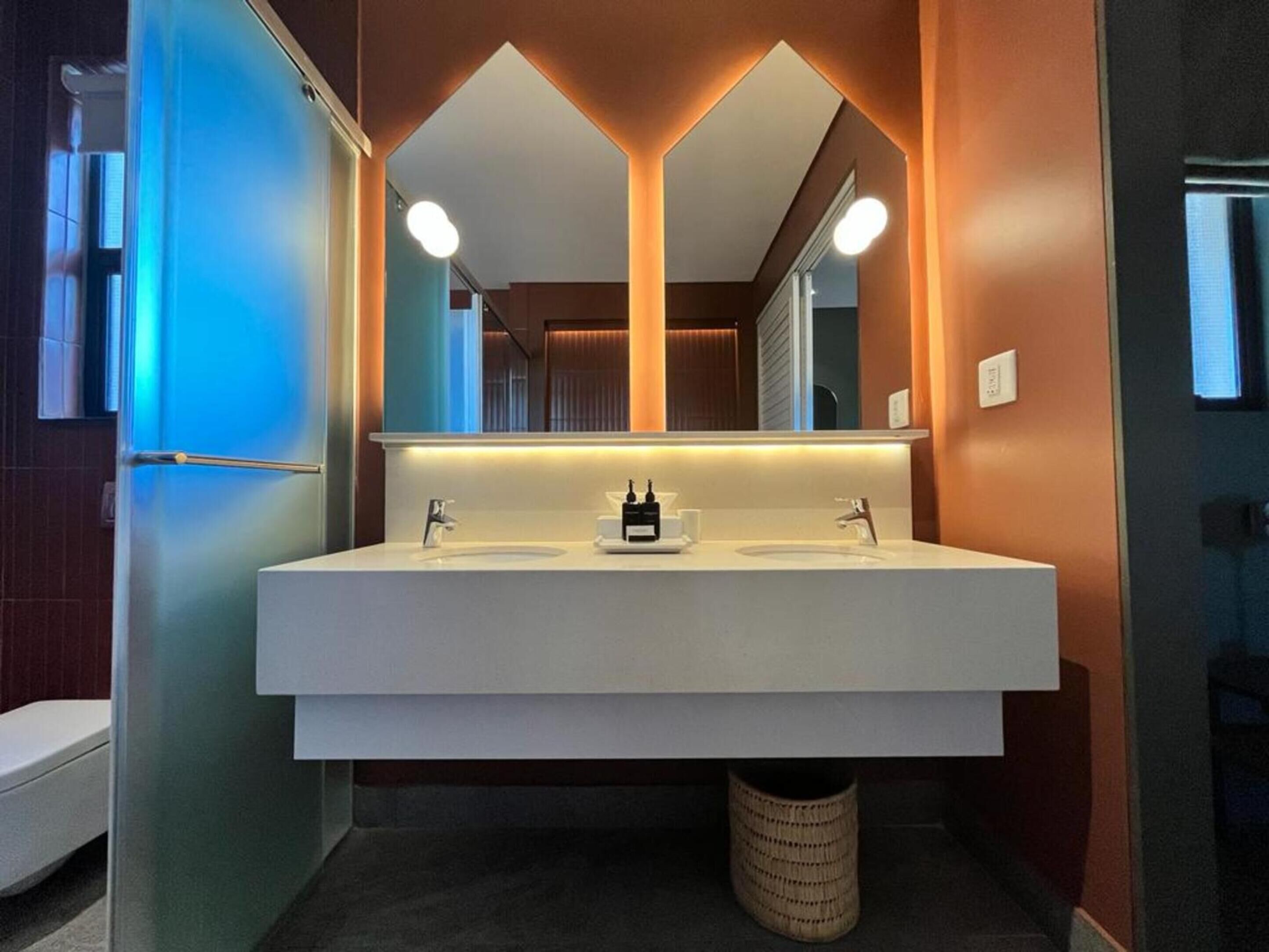 Home Suite Hotels Rosebank 4*