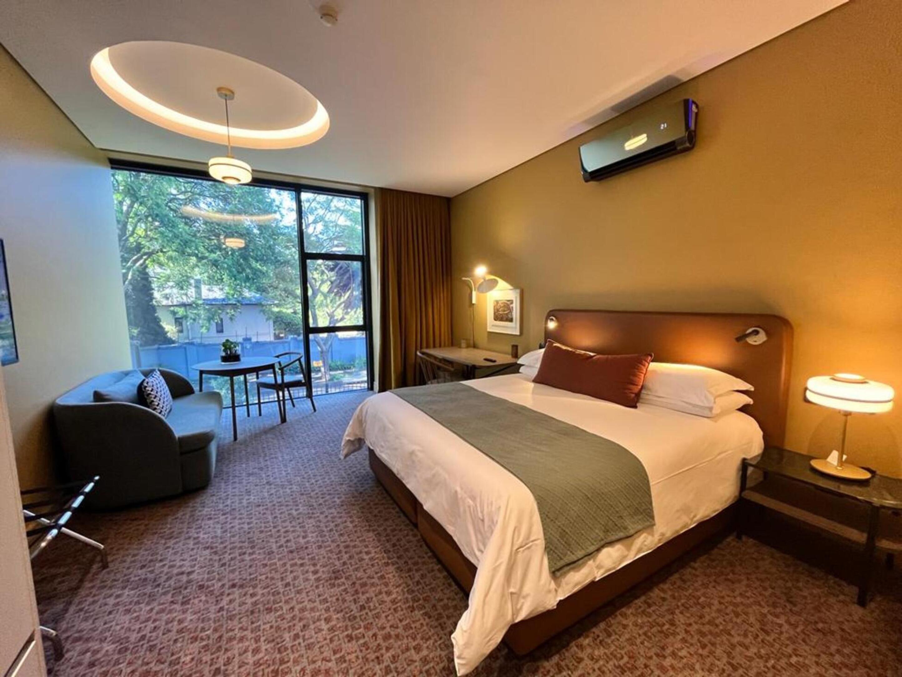 Home Suite Hotels Rosebank 4*