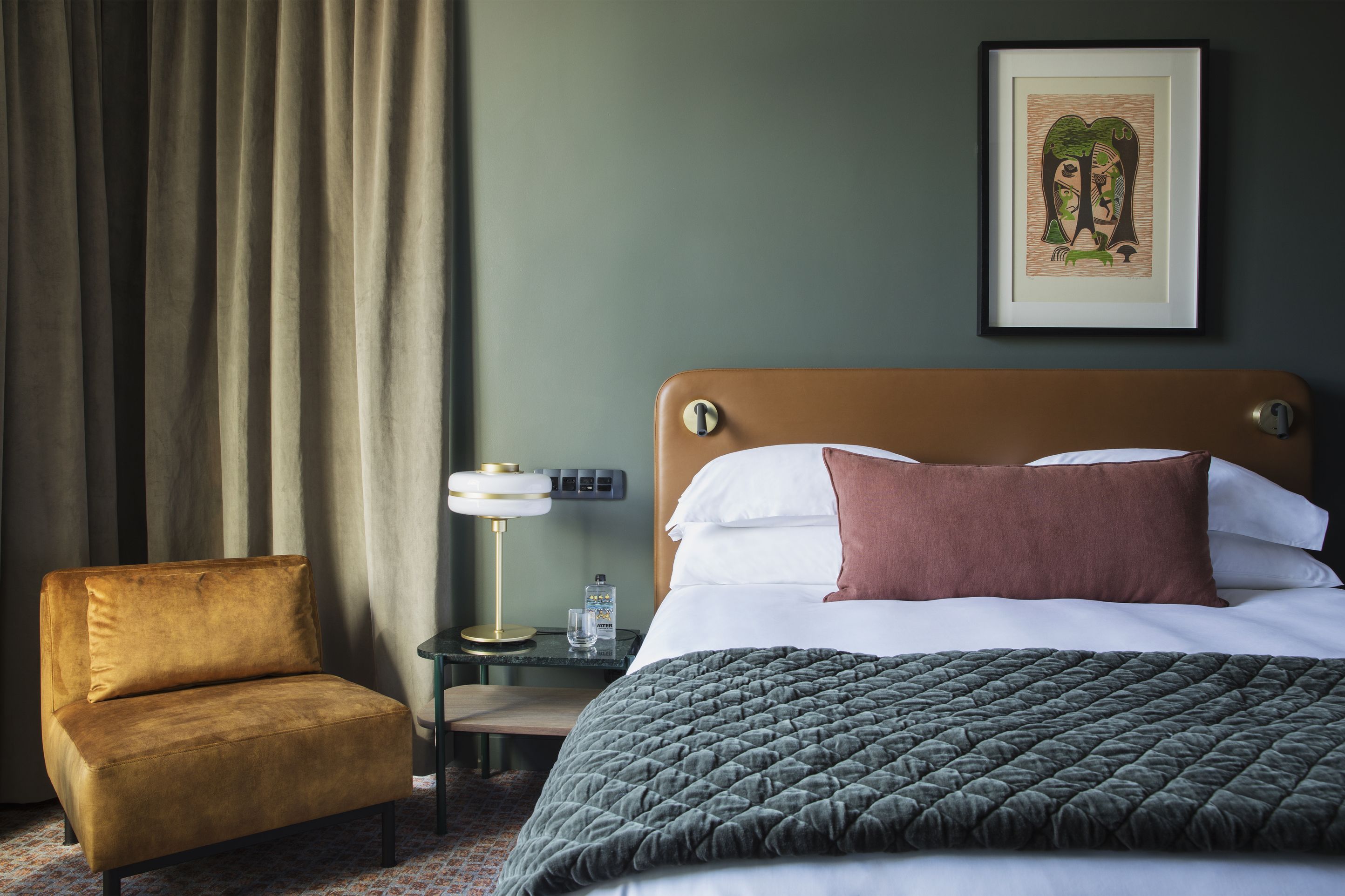 Home Suite Hotels Rosebank 4*