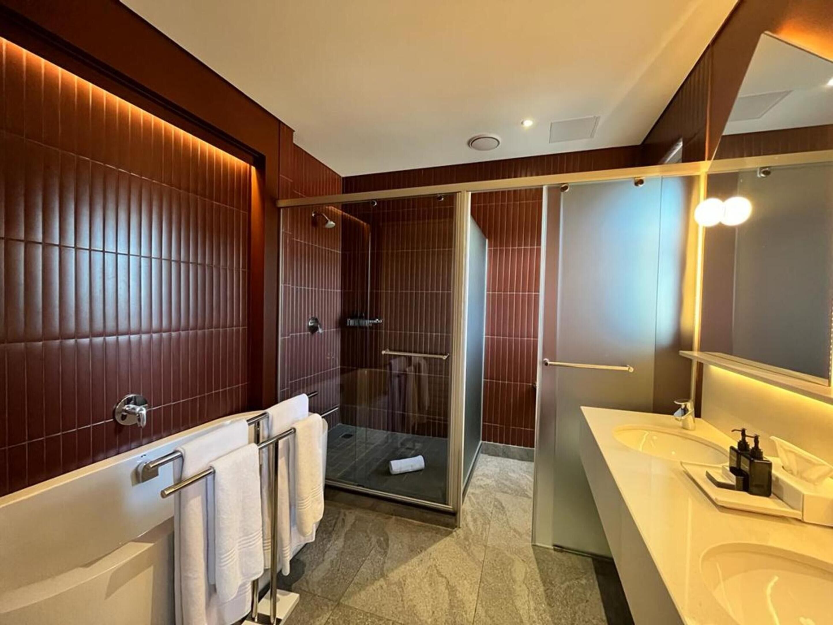 Home Suite Hotels Rosebank 4*
