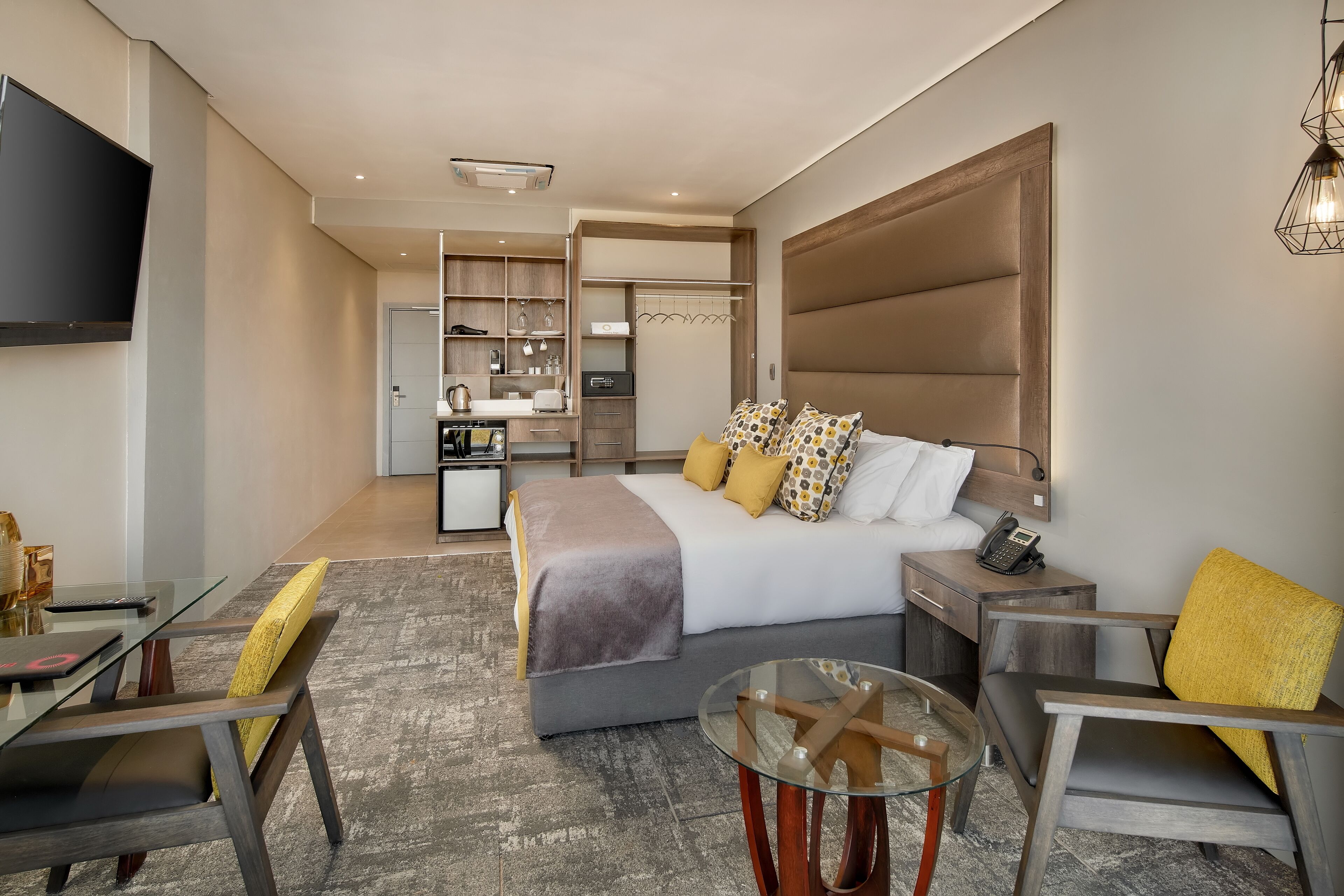 Blueberry Hill Hotel 4*