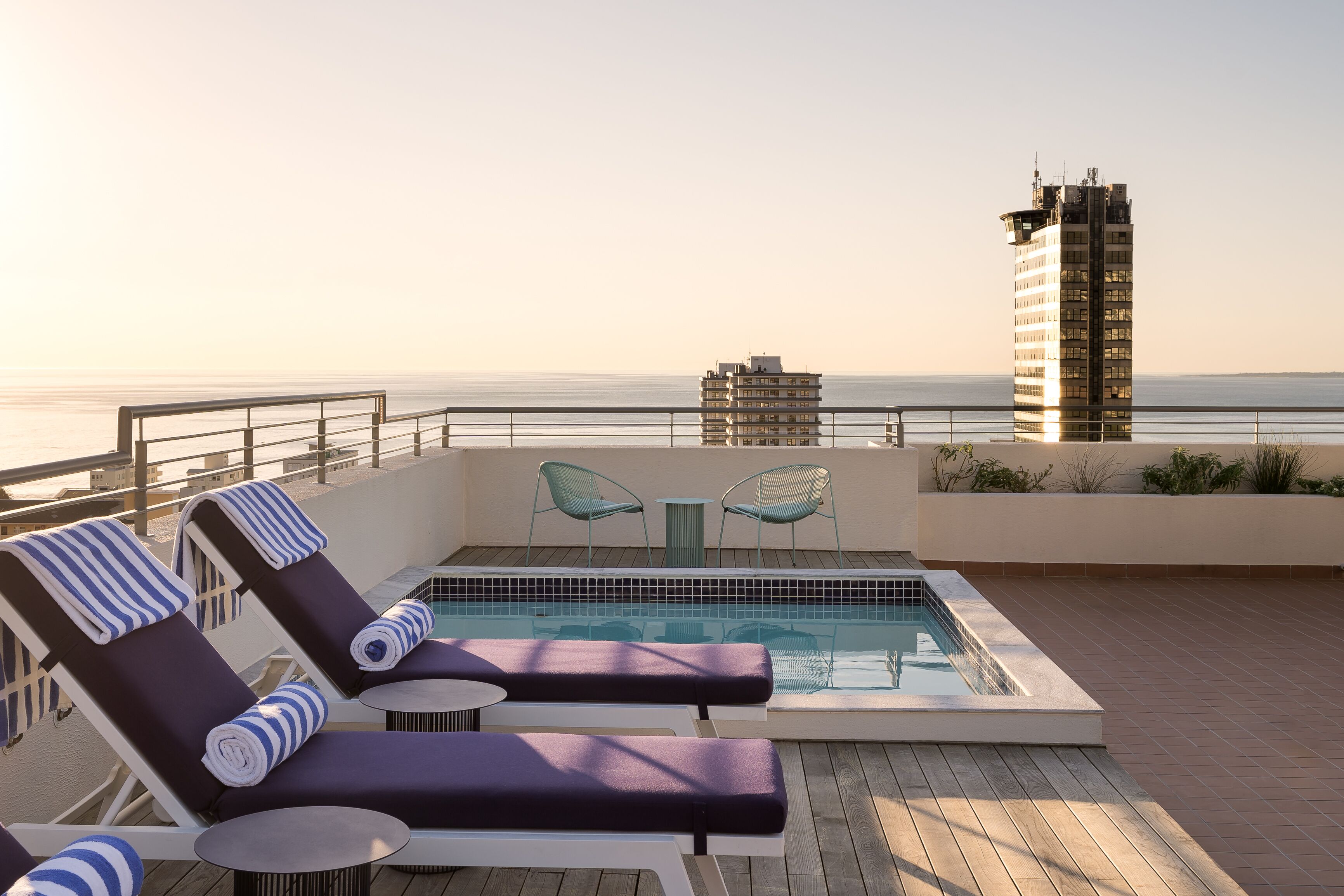 Home Suite Hotels Sea Point 3*