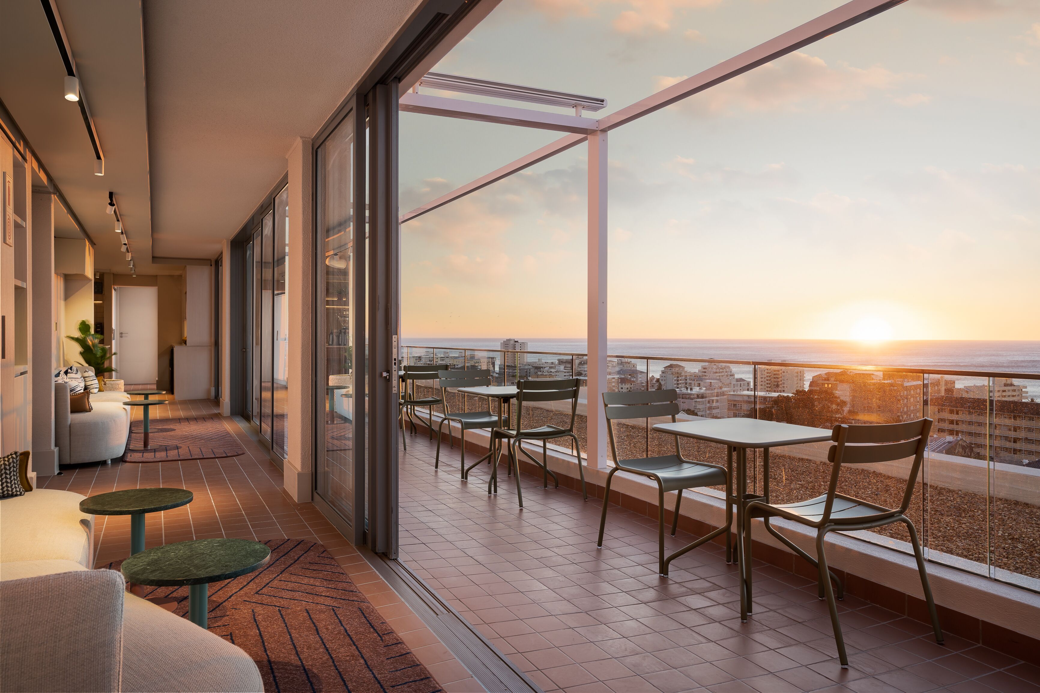 Home Suite Hotels Sea Point 3*