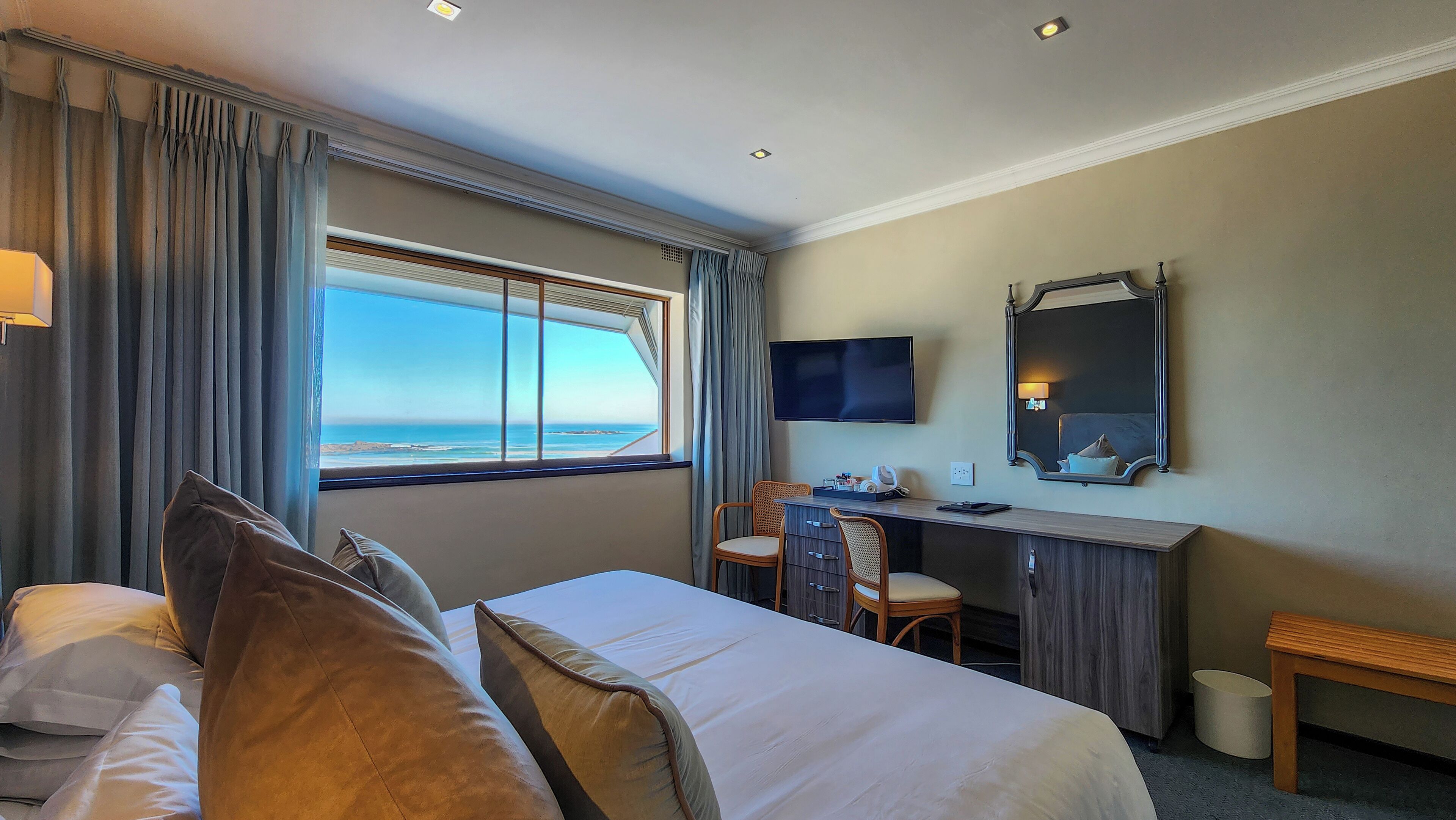 Blue Peter Hotel 3*