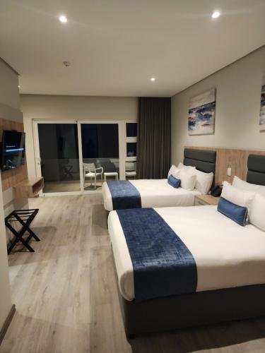 12 Oceans Hotel and Conference Centre 0*