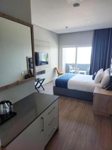 12 Oceans Hotel and Conference Centre 0*