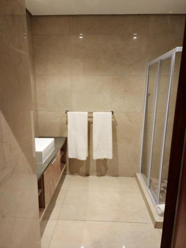 12 Oceans Hotel and Conference Centre 0*