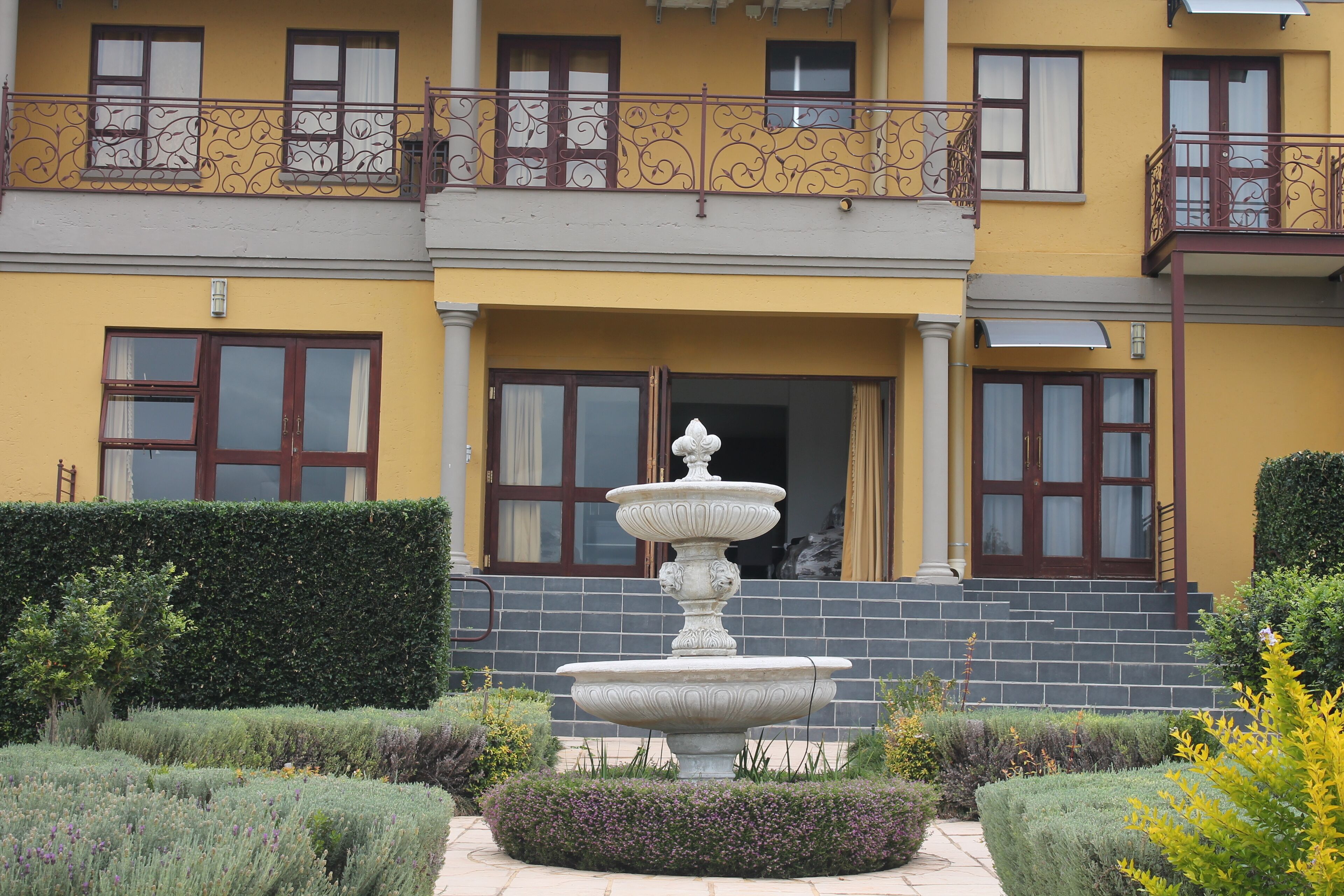Cradle Mount Hotel & Conference Centre 0*