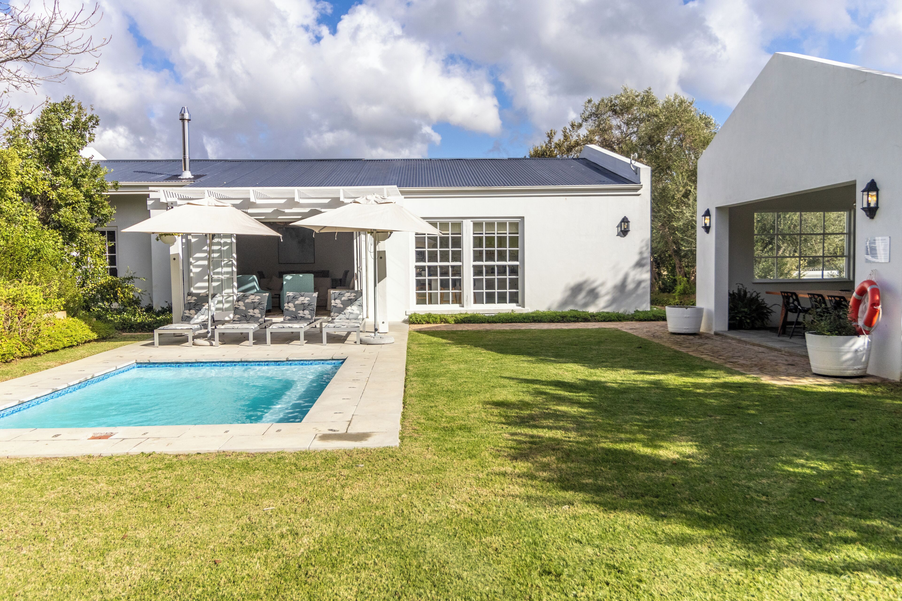 Sunset Farm Stellenbosch 4*