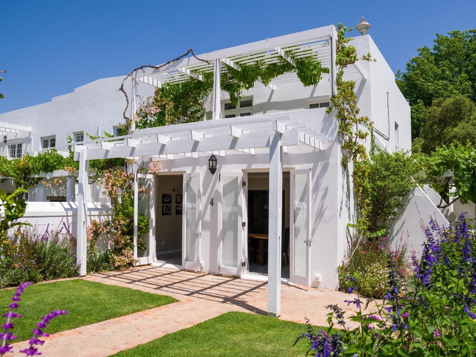 Sunset Farm Stellenbosch 4*