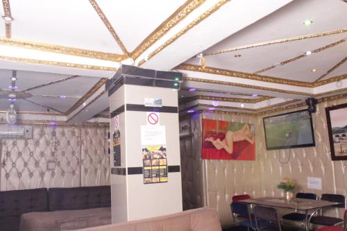 Gold Crown international Hotel 0*