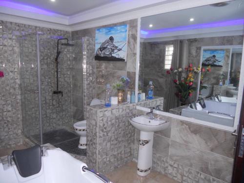 Gold Crown international Hotel 0*