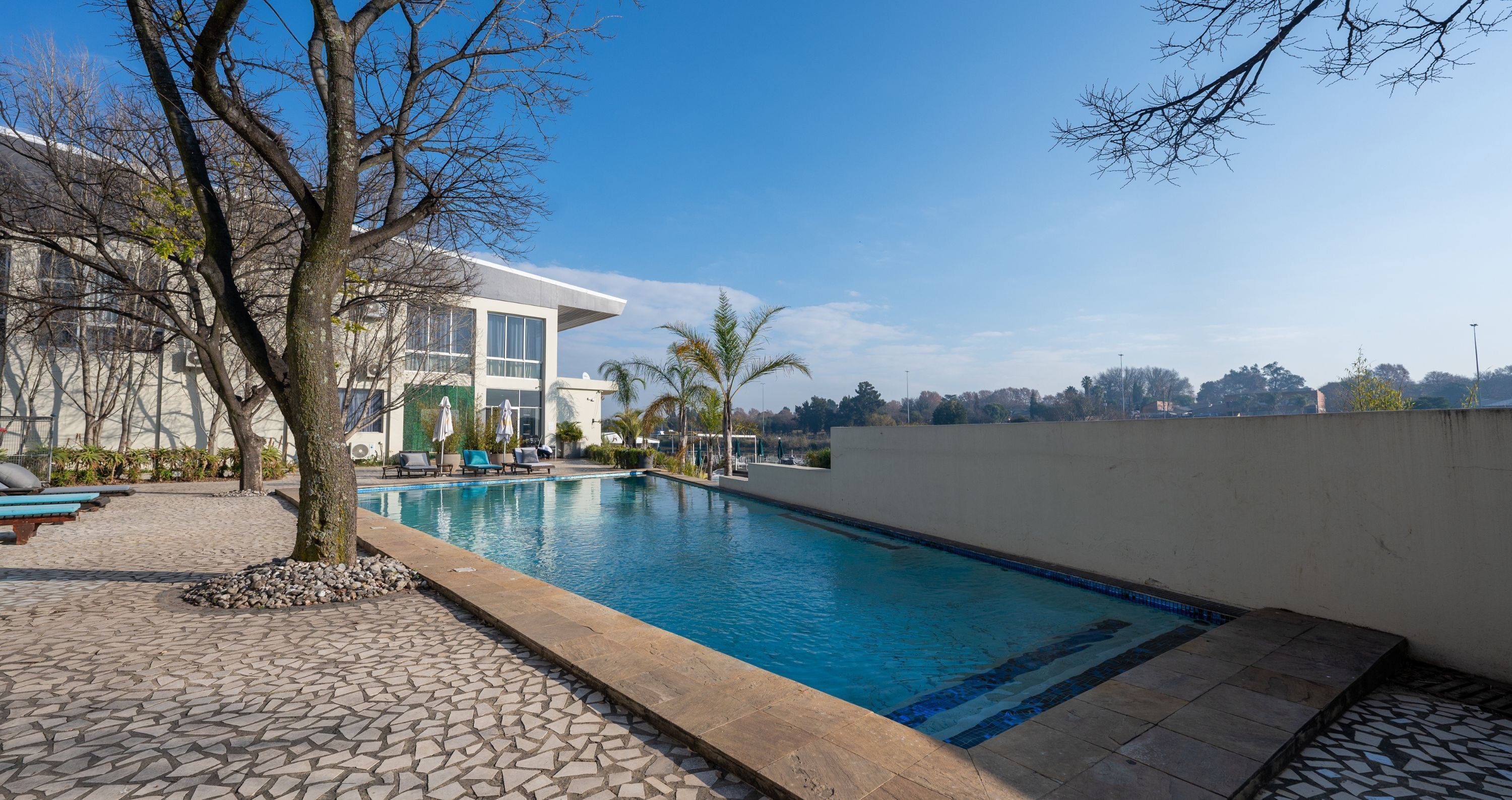 ANEW Hotel & Convention Centre OR Tambo 4*