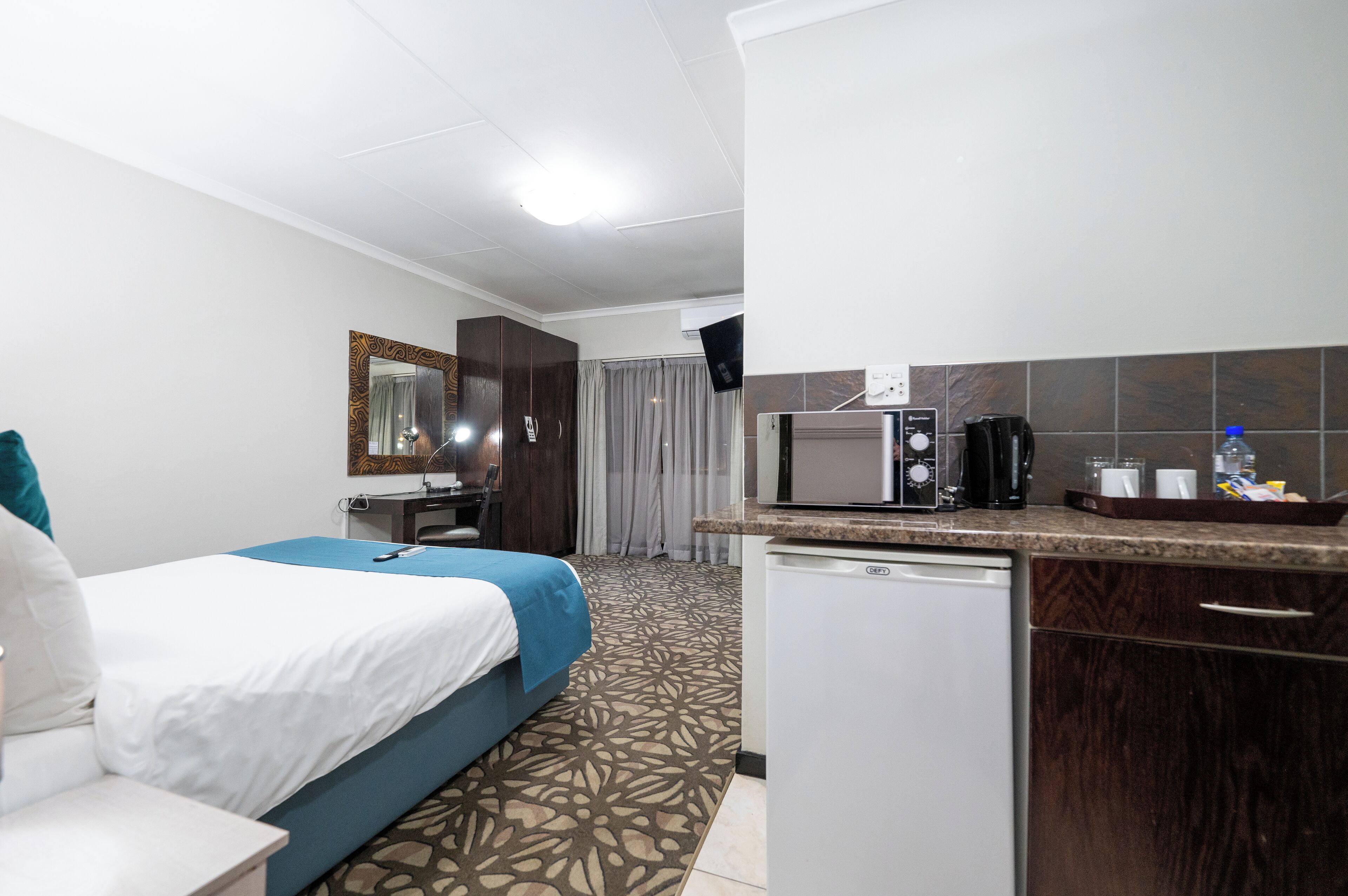 ANEW Hotel & Convention Centre OR Tambo 4*