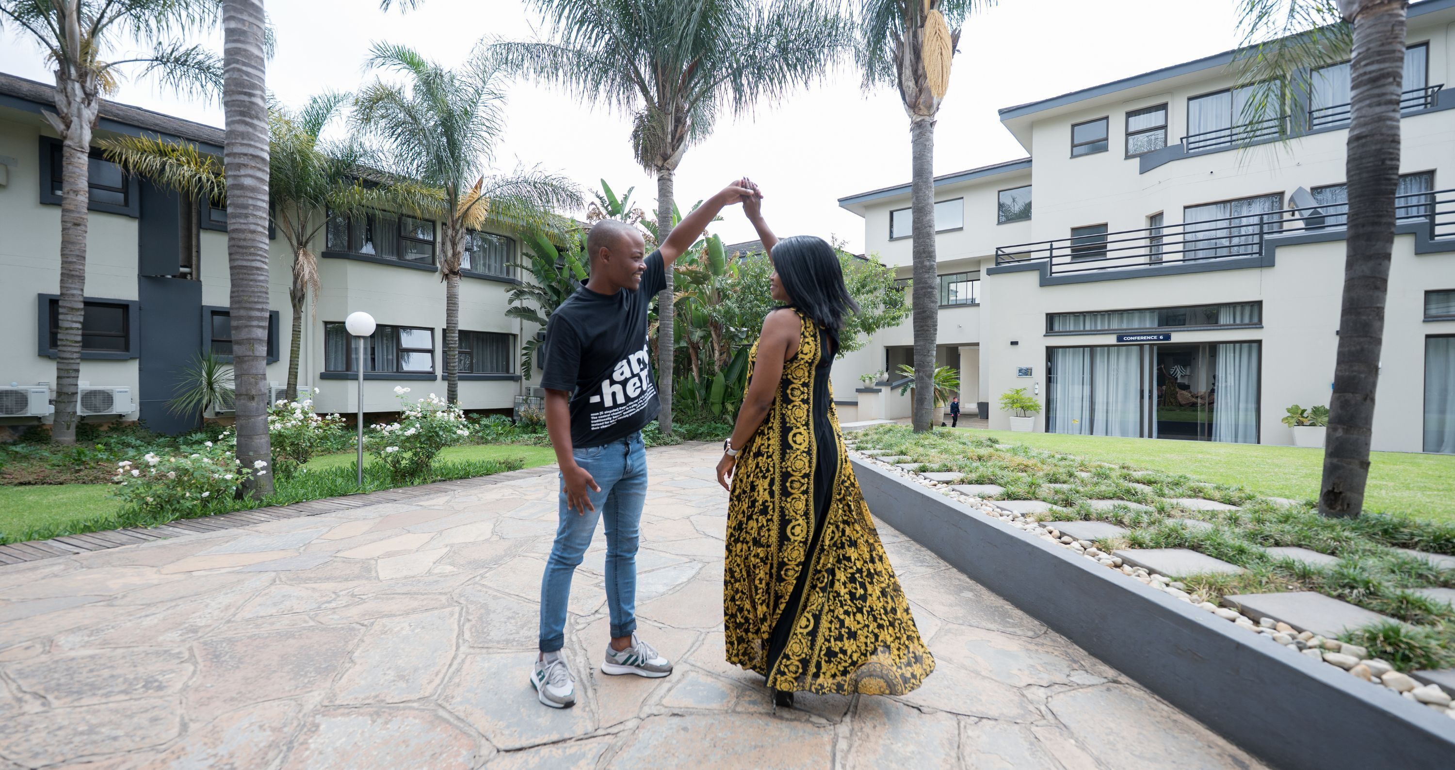 ANEW Hotel & Convention Centre OR Tambo 4*