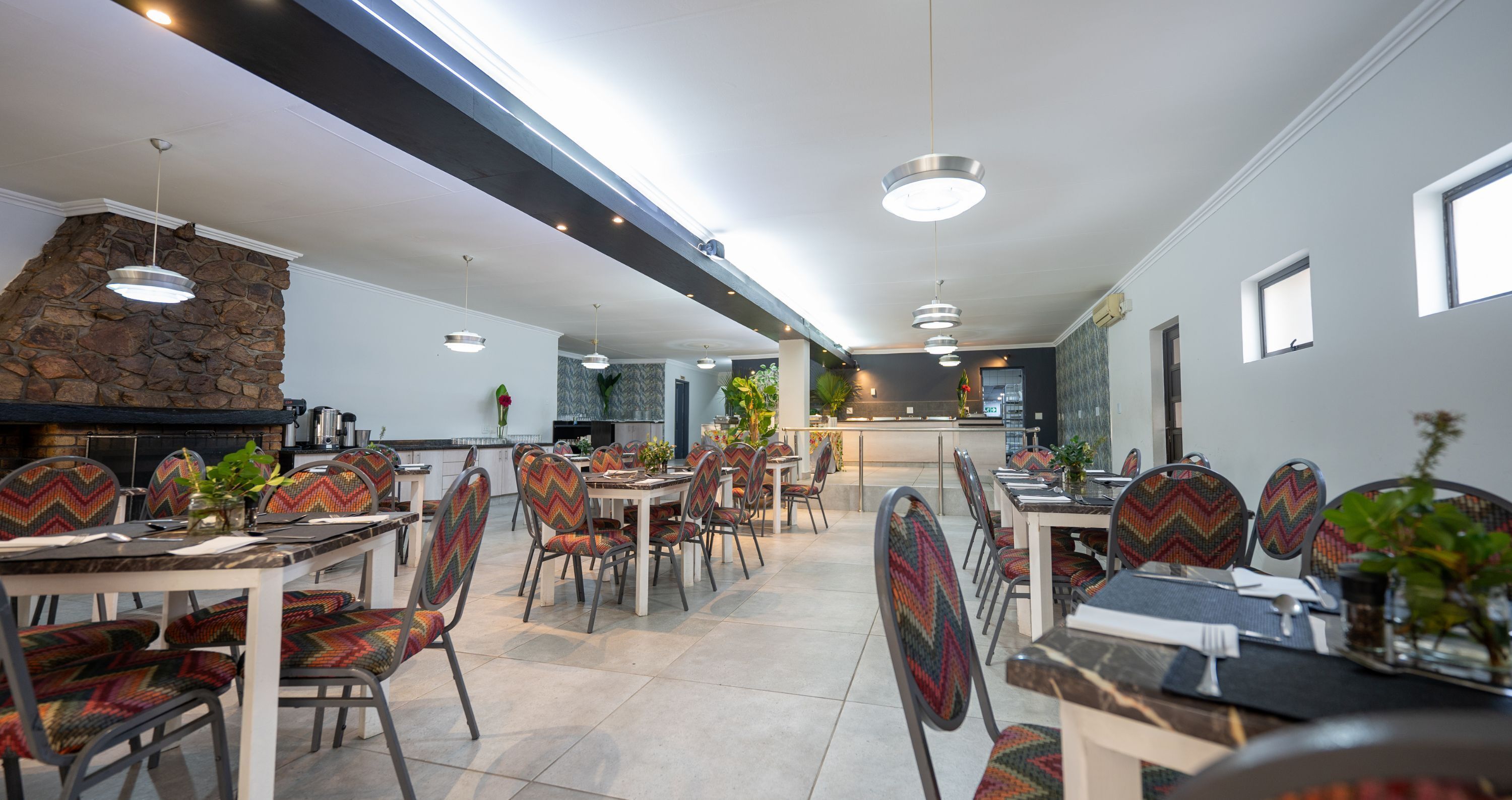 ANEW Hotel & Convention Centre OR Tambo 4*