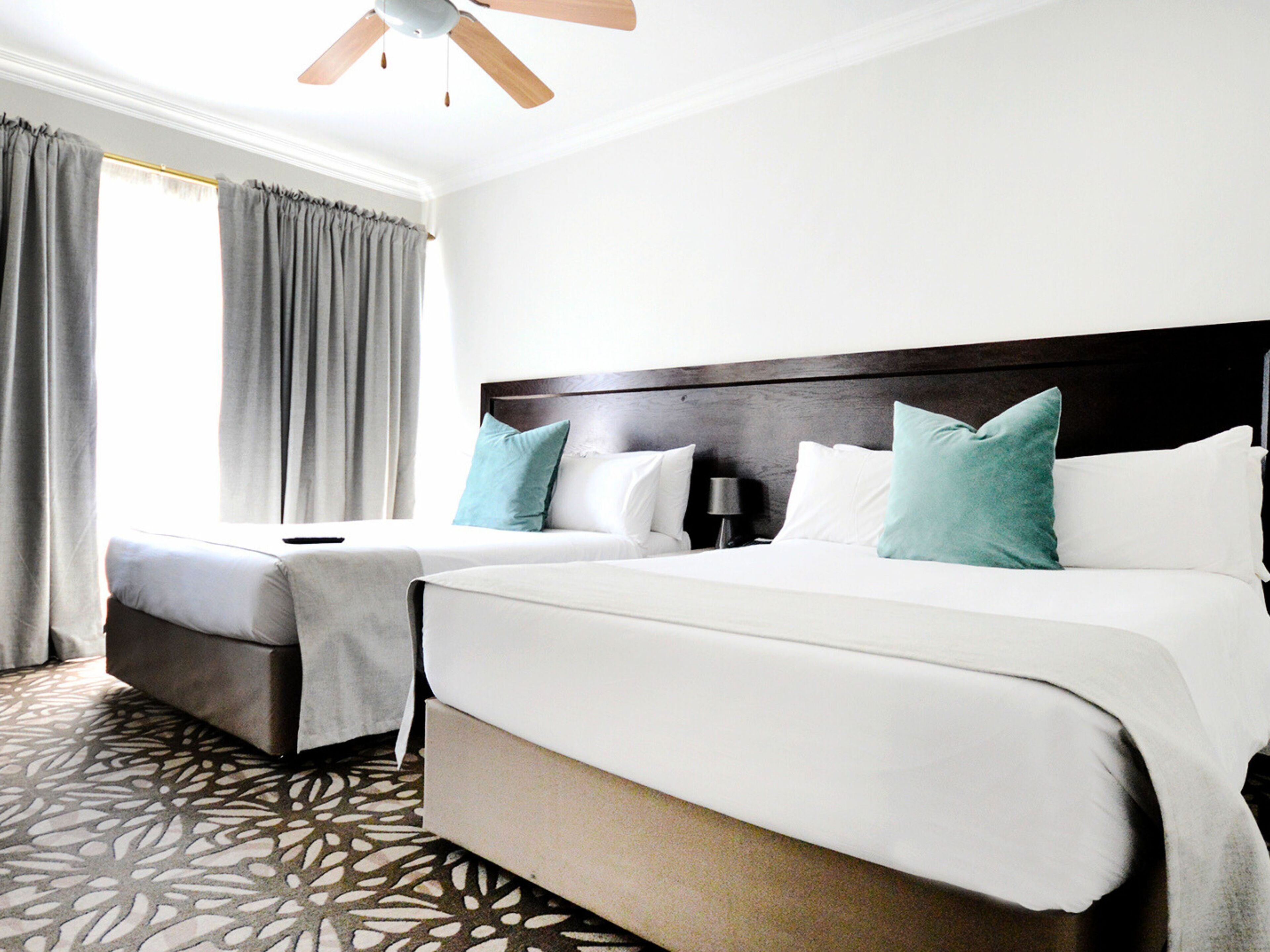 ANEW Hotel & Convention Centre OR Tambo 4*