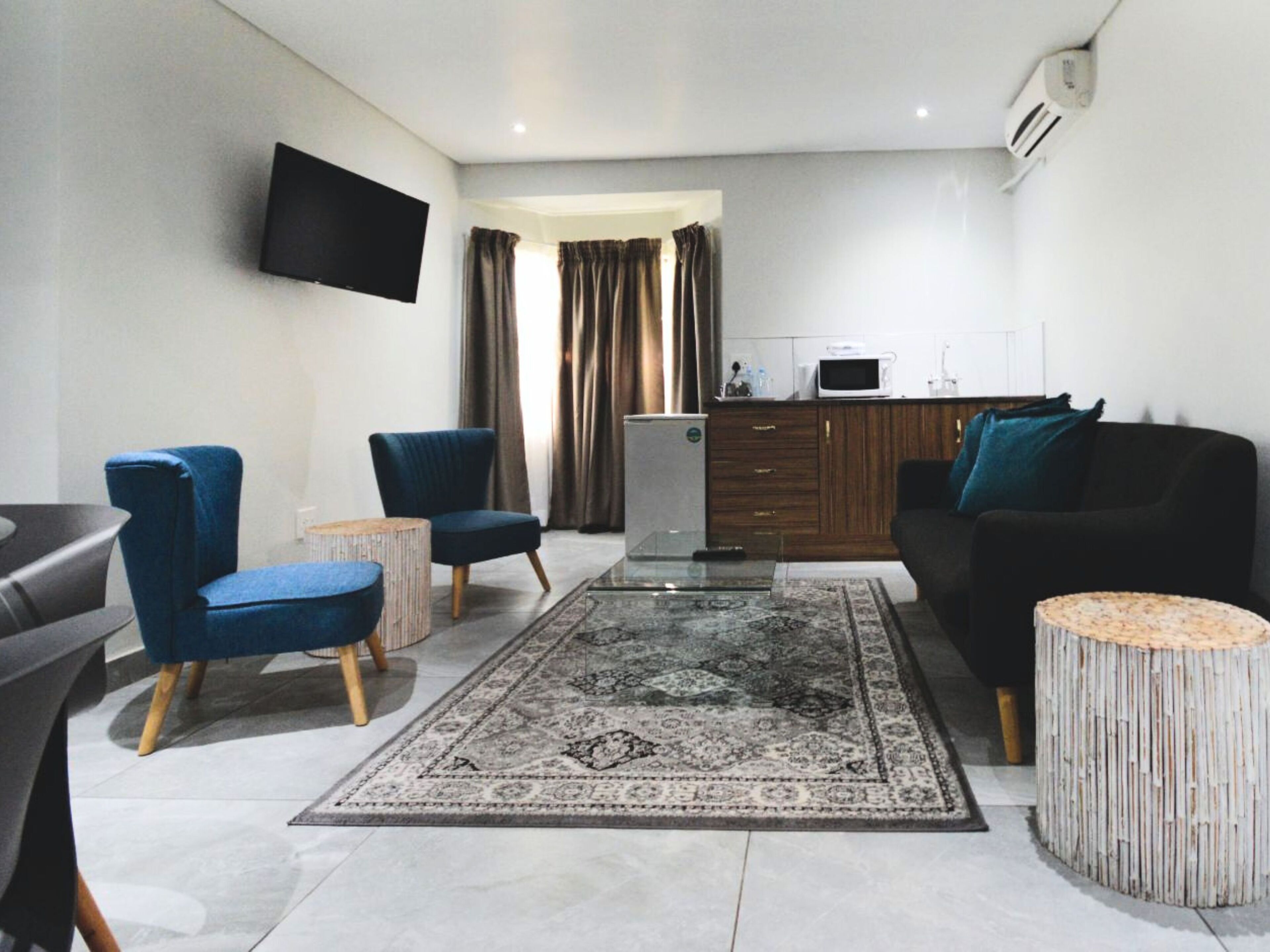 ANEW Hotel & Convention Centre OR Tambo 4*