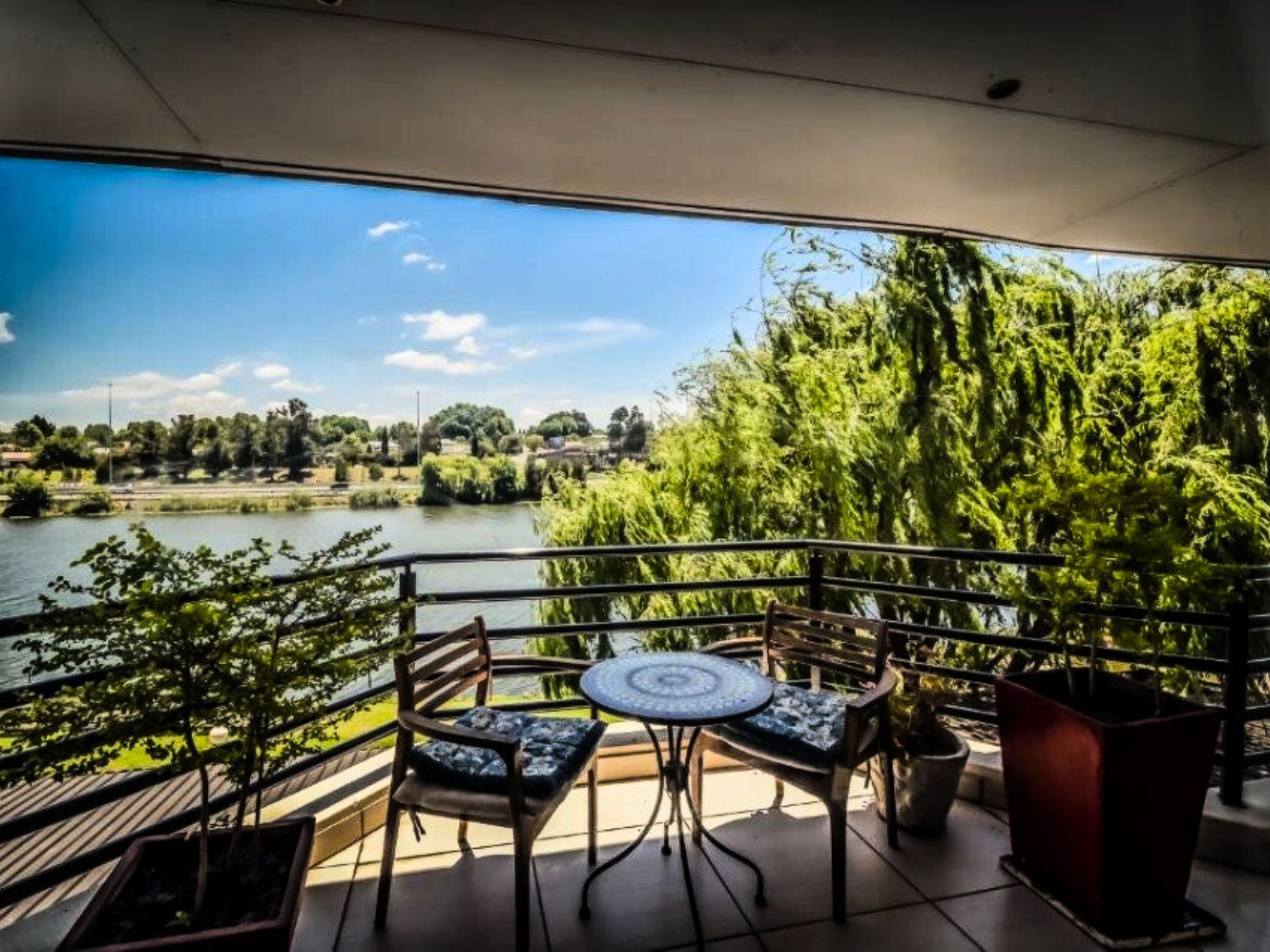 ANEW Hotel & Convention Centre OR Tambo 4*