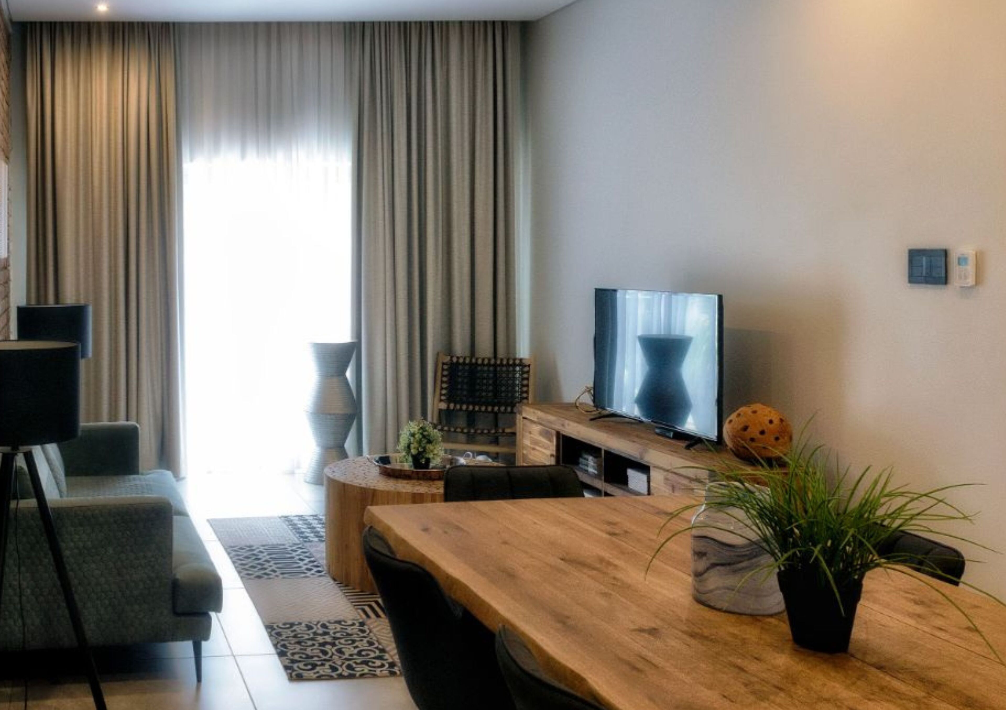 ANEW Hotel & Convention Centre OR Tambo 4*