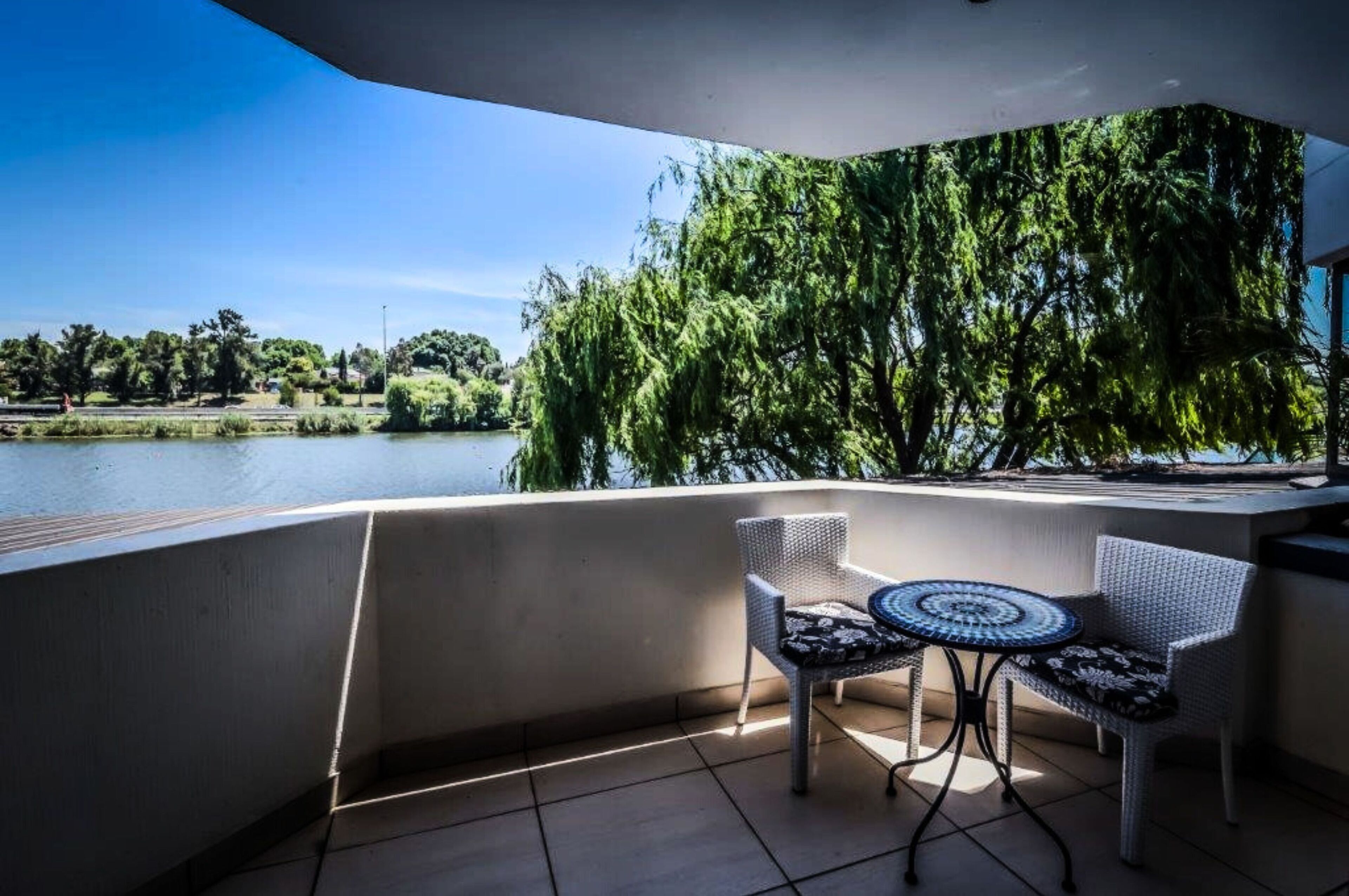 ANEW Hotel & Convention Centre OR Tambo 4*