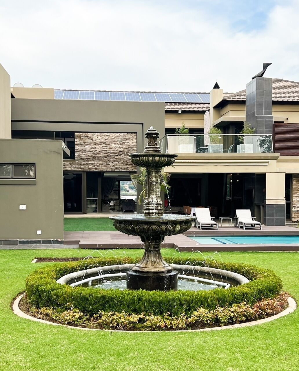 ONE O EIGHT BOUTIQUE HOTEL 4*