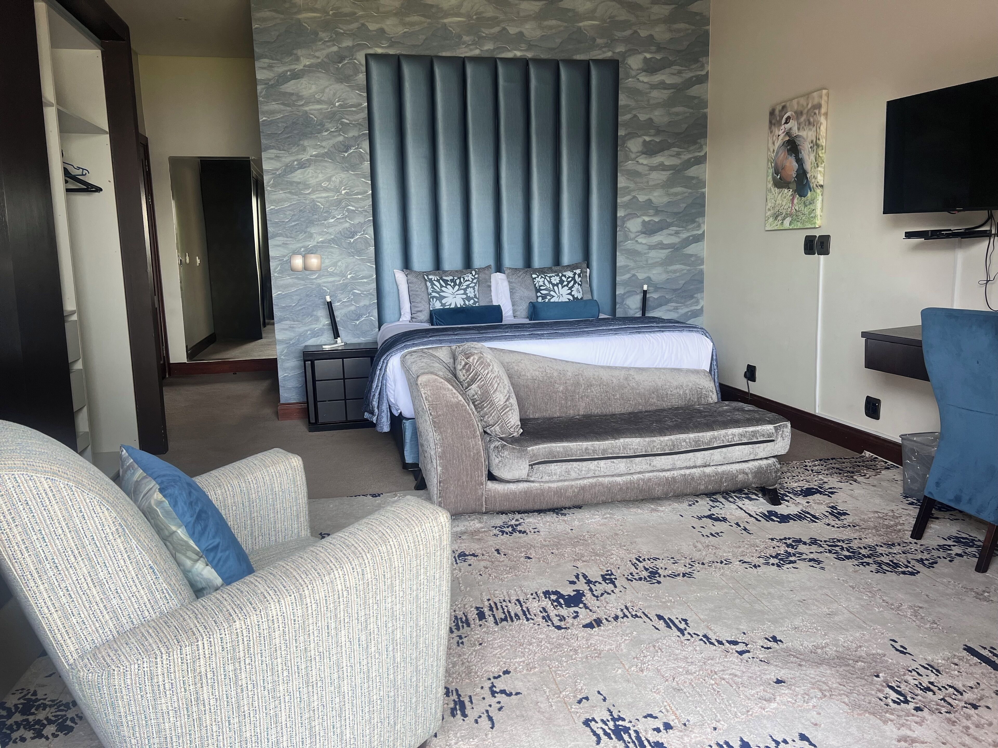 ONE O EIGHT BOUTIQUE HOTEL 4*