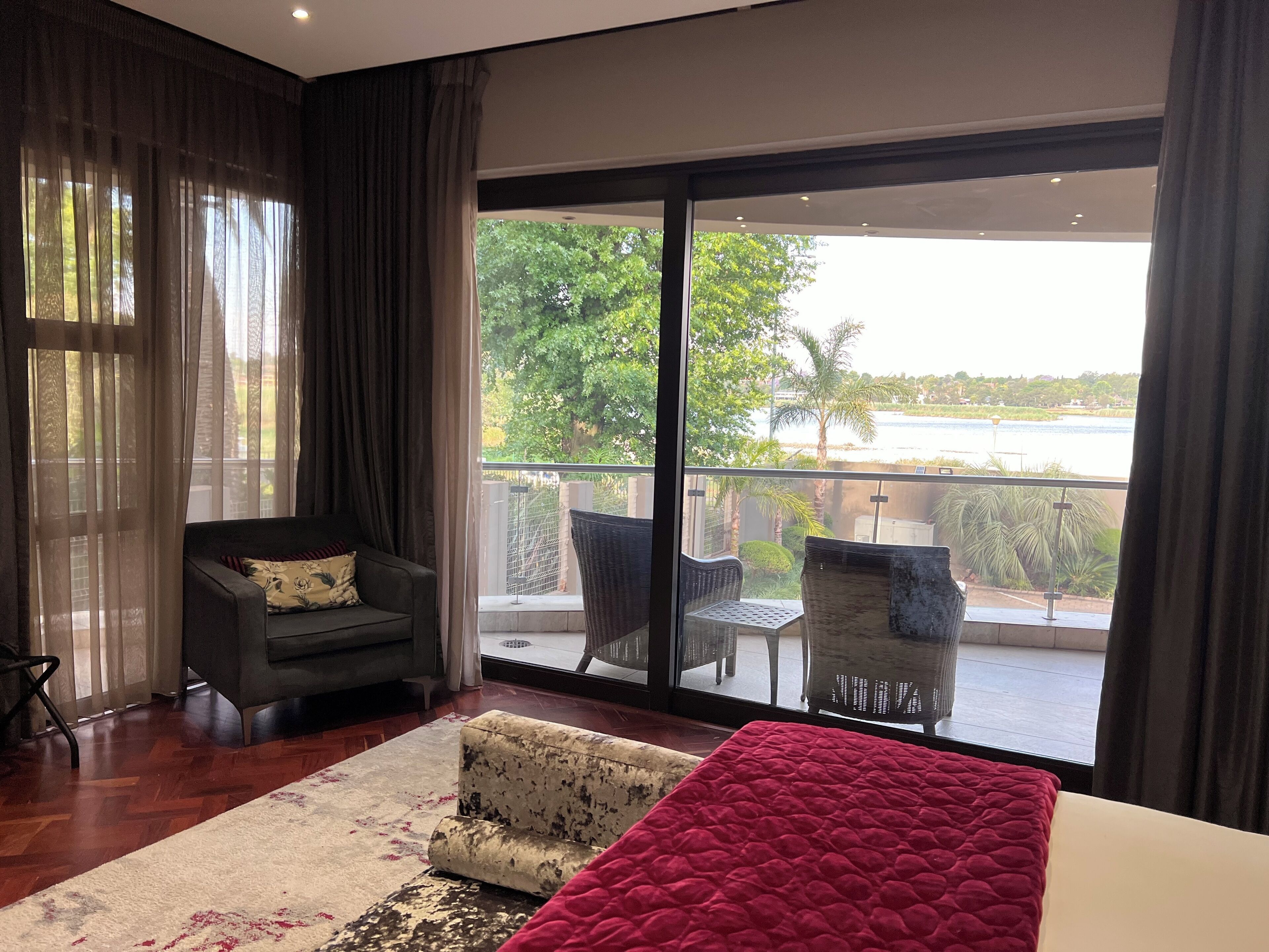 ONE O EIGHT BOUTIQUE HOTEL 4*