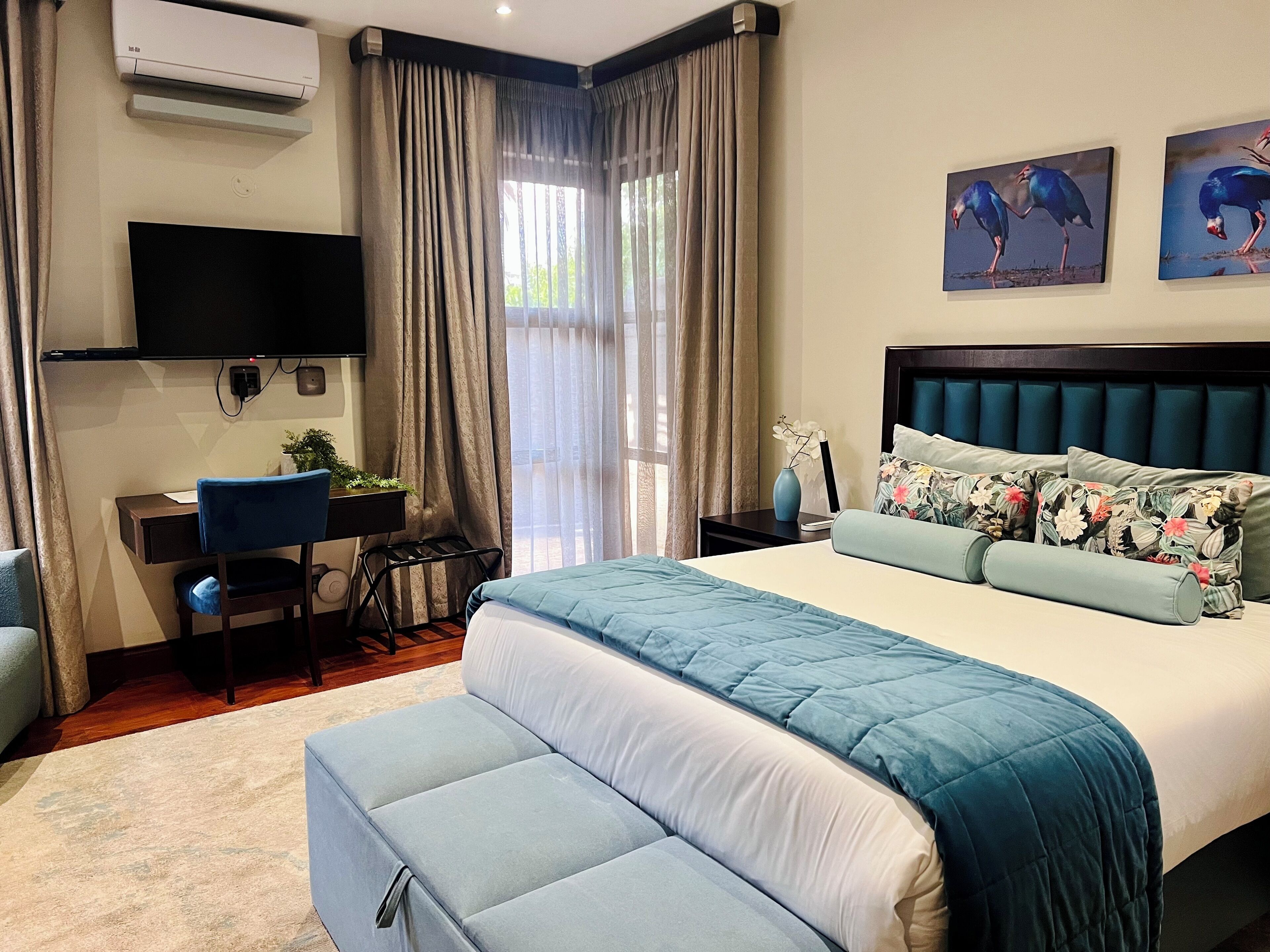 ONE O EIGHT BOUTIQUE HOTEL 4*