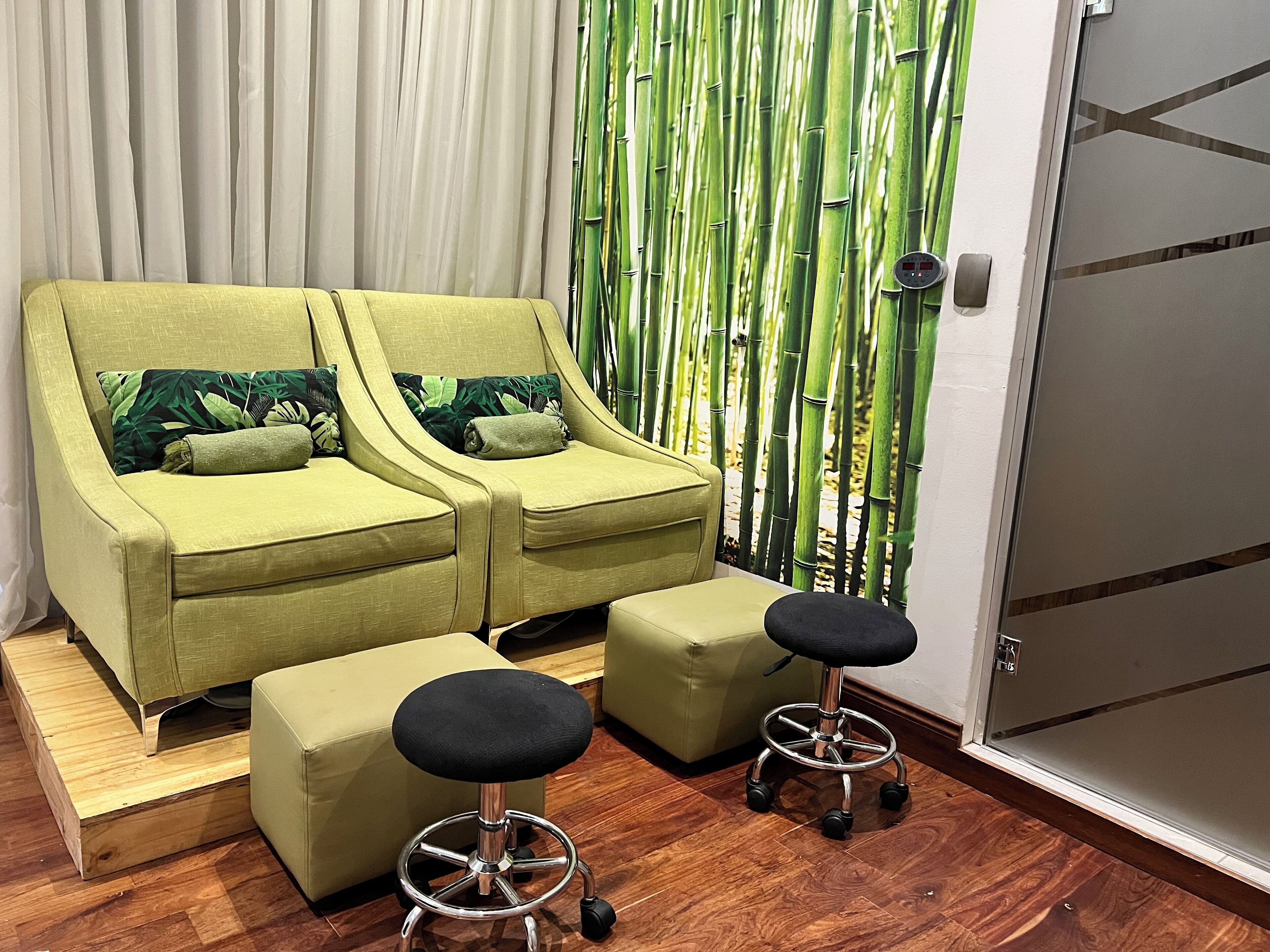 ONE O EIGHT BOUTIQUE HOTEL 4*