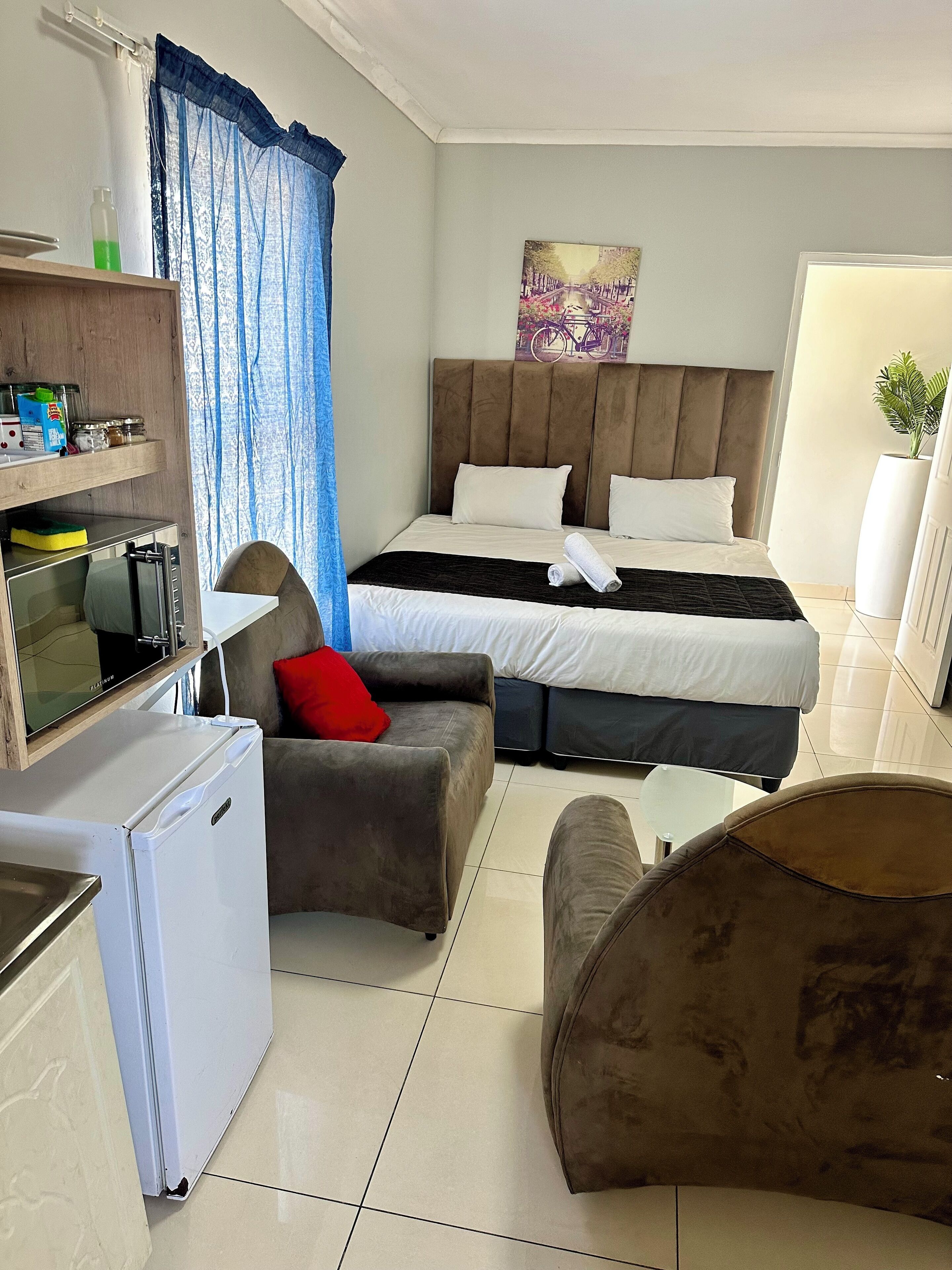 Mowetu Guest House 2*