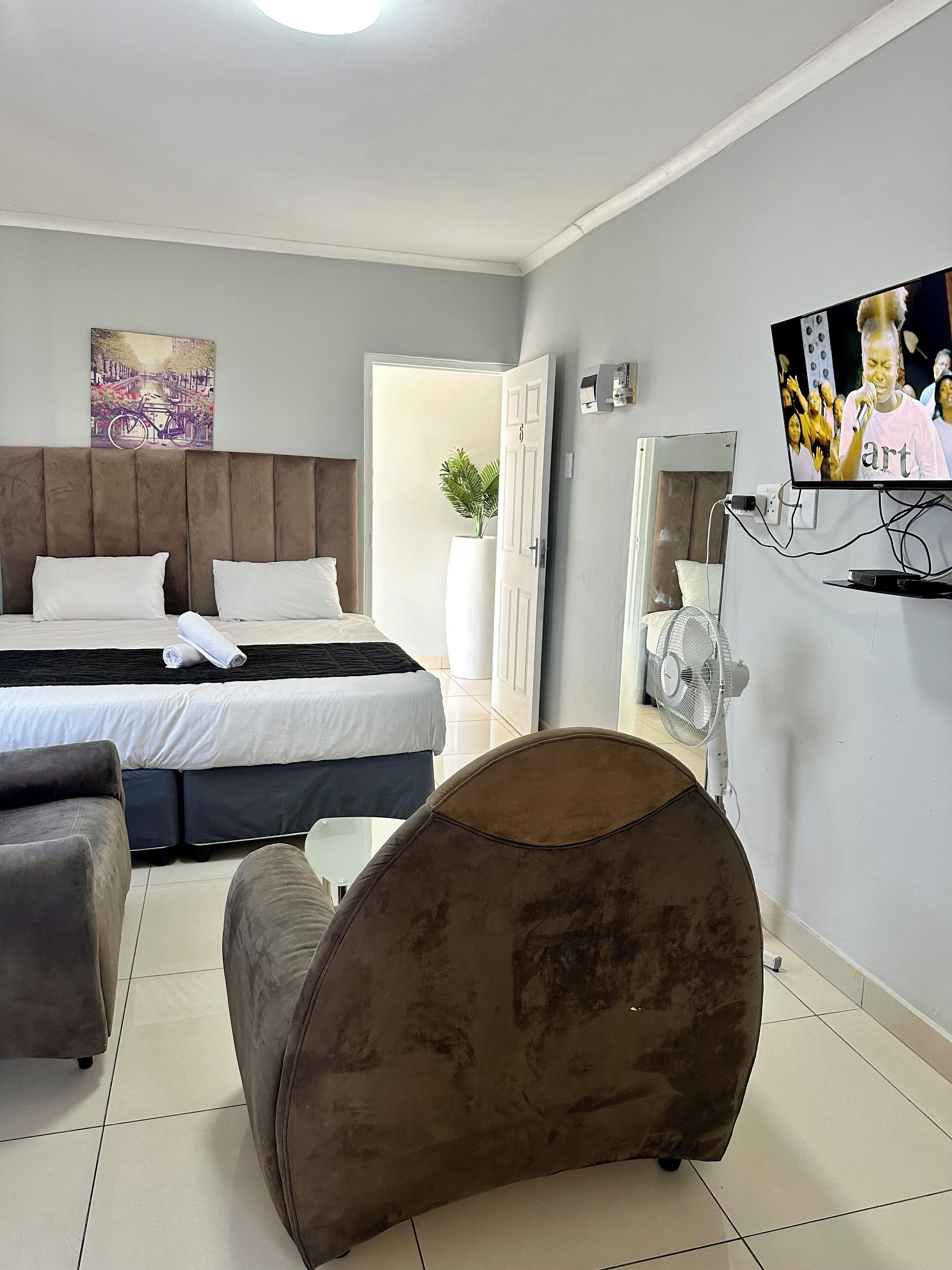Mowetu Guest House 2*