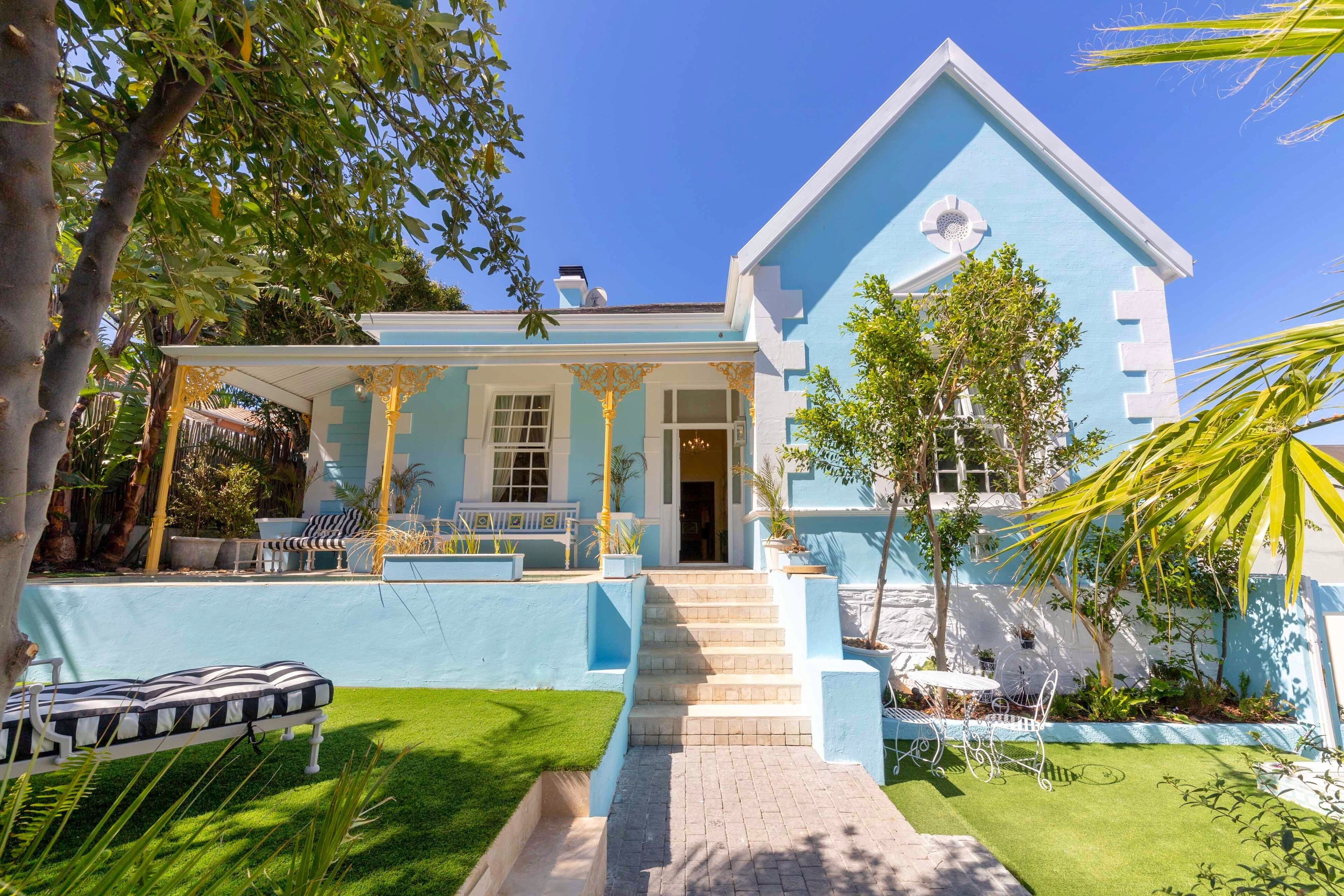 Amina Boutique Hotel 3*