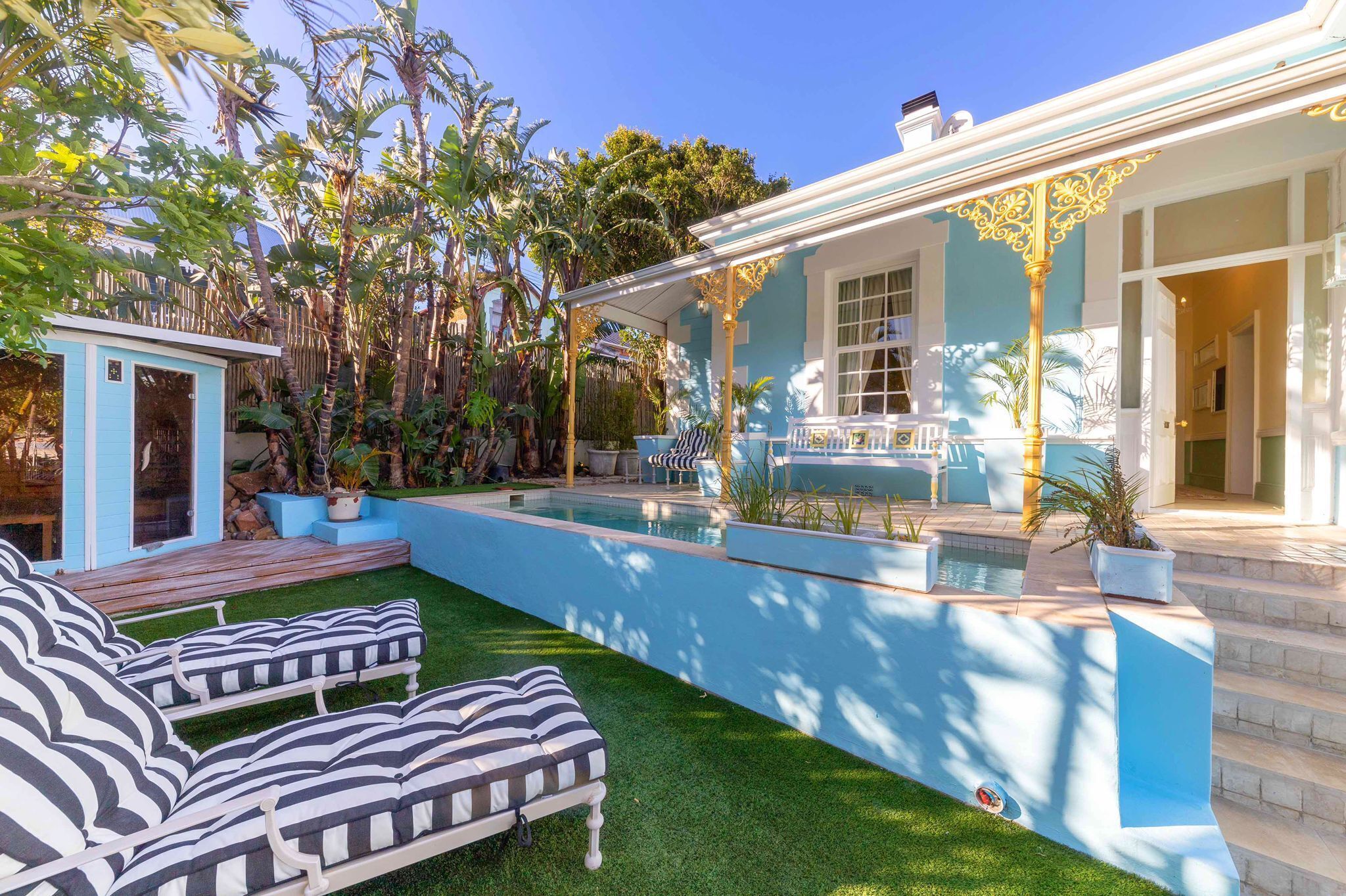 Amina Boutique Hotel 3*
