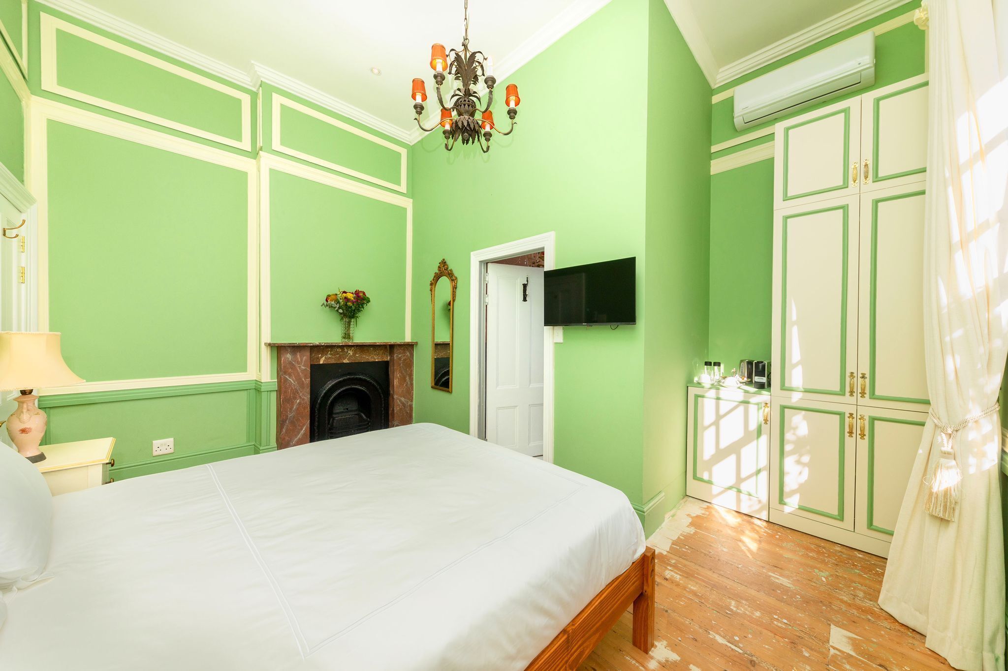 Amina Boutique Hotel 3*
