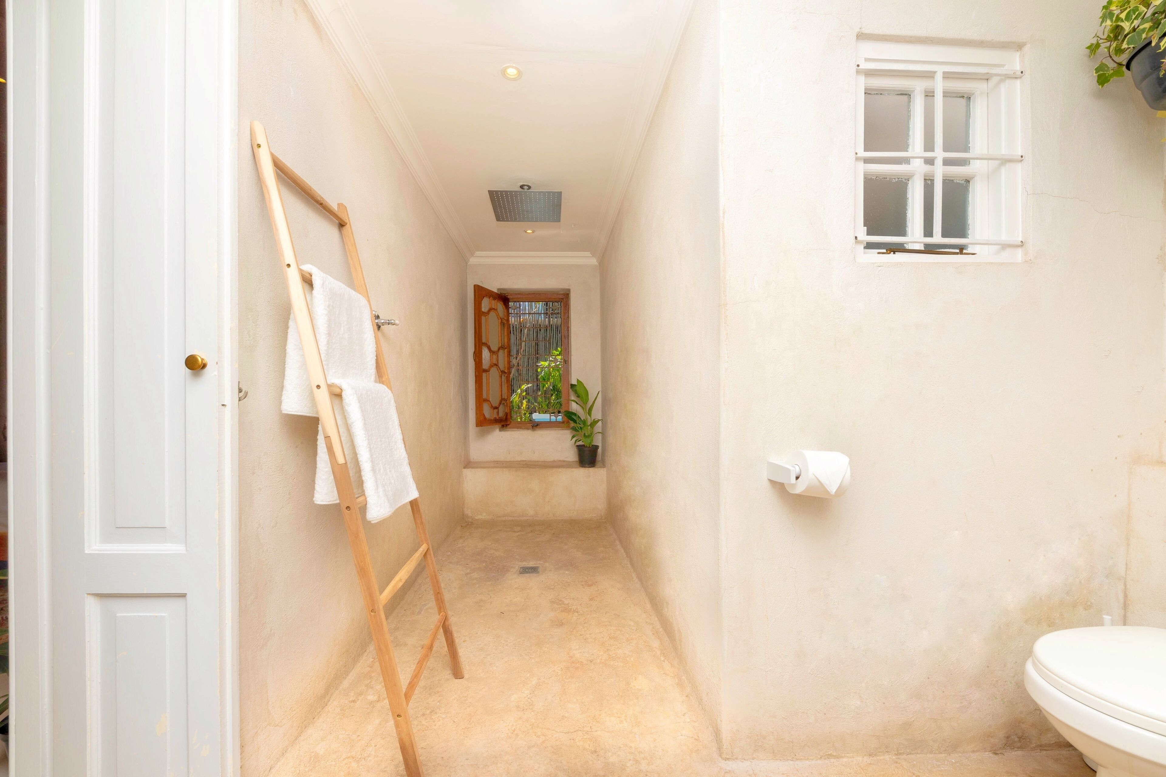 Amina Boutique Hotel 3*