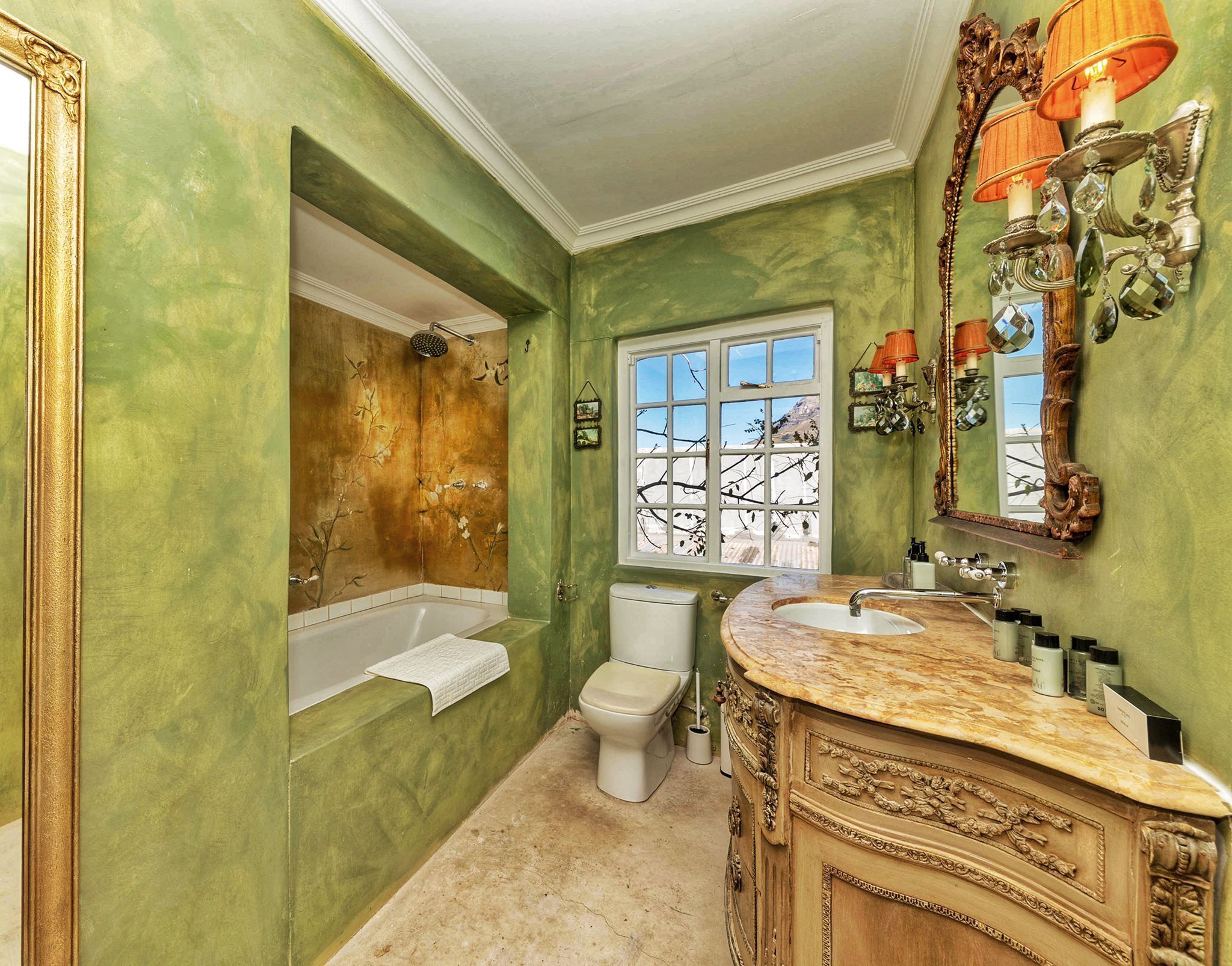 Amina Boutique Hotel 3*