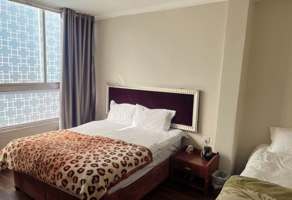 Shengtang Business Hotel 2*