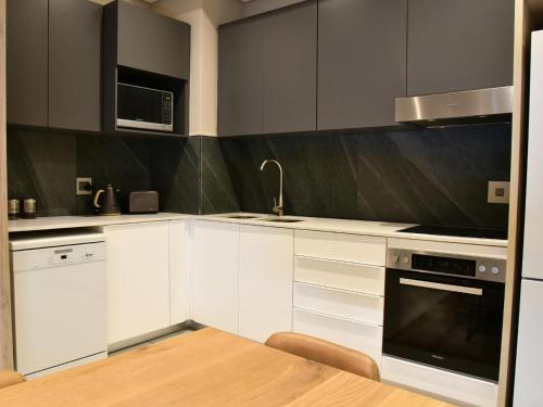Menlyn Maine Luxury Rentals 0*