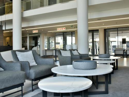 Menlyn Maine Luxury Rentals 0*